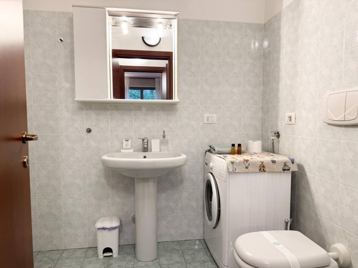 Apartment Two-room With Garden And Parking Como