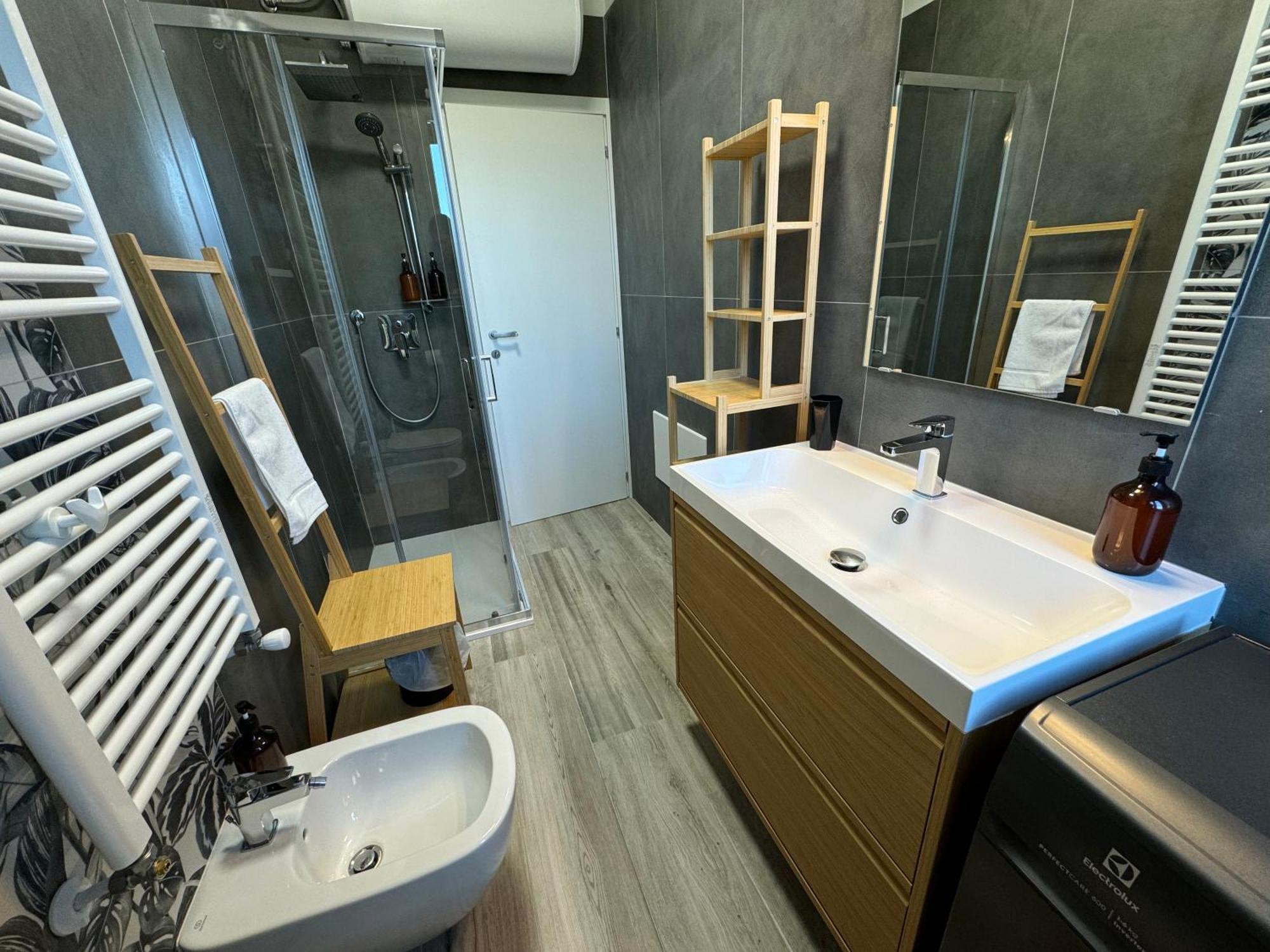 Dama Apartment *