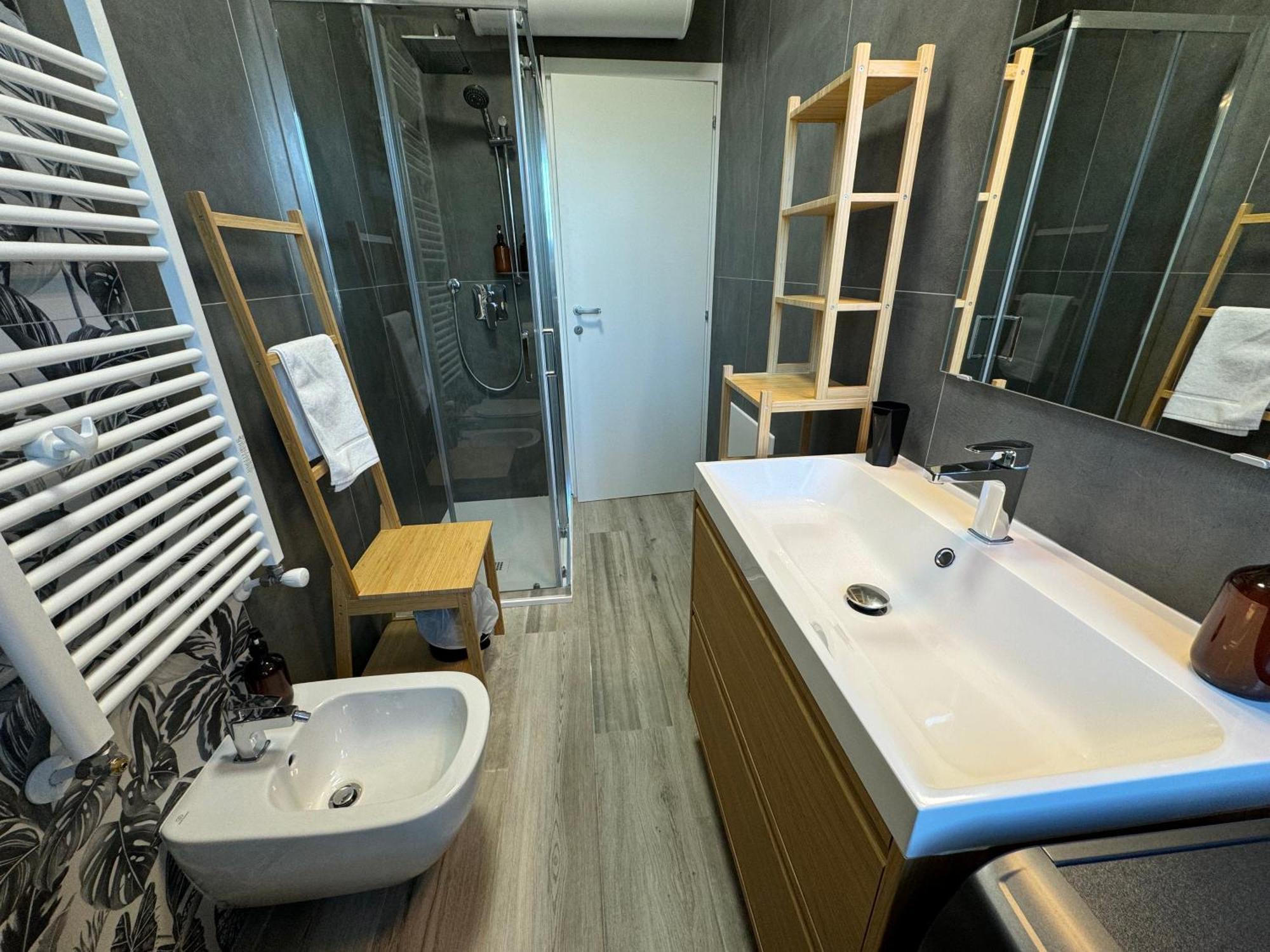 Dama Apartment *