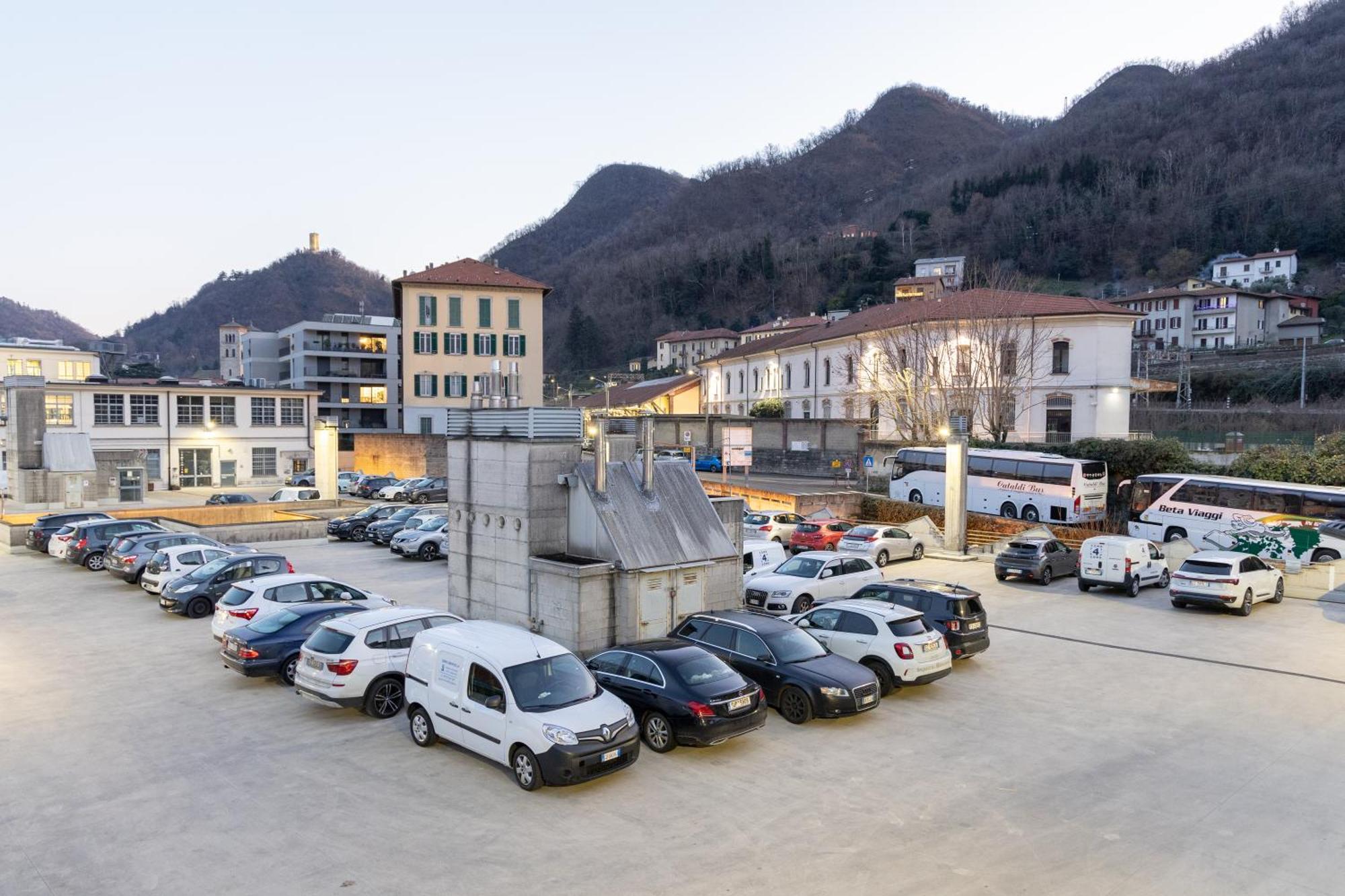 Living Como-rooms&parking *
