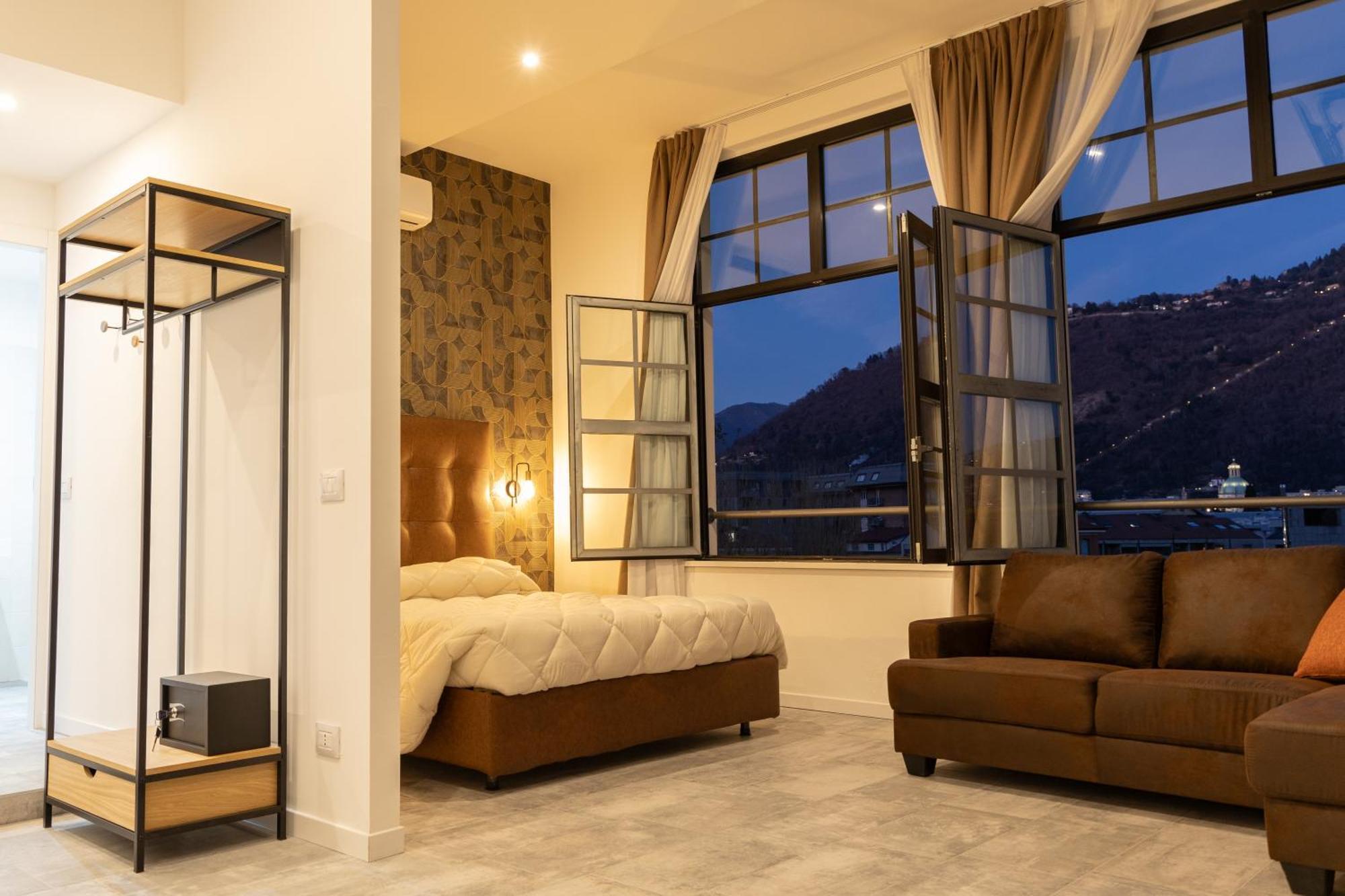 Guest house Living Como-rooms&parking