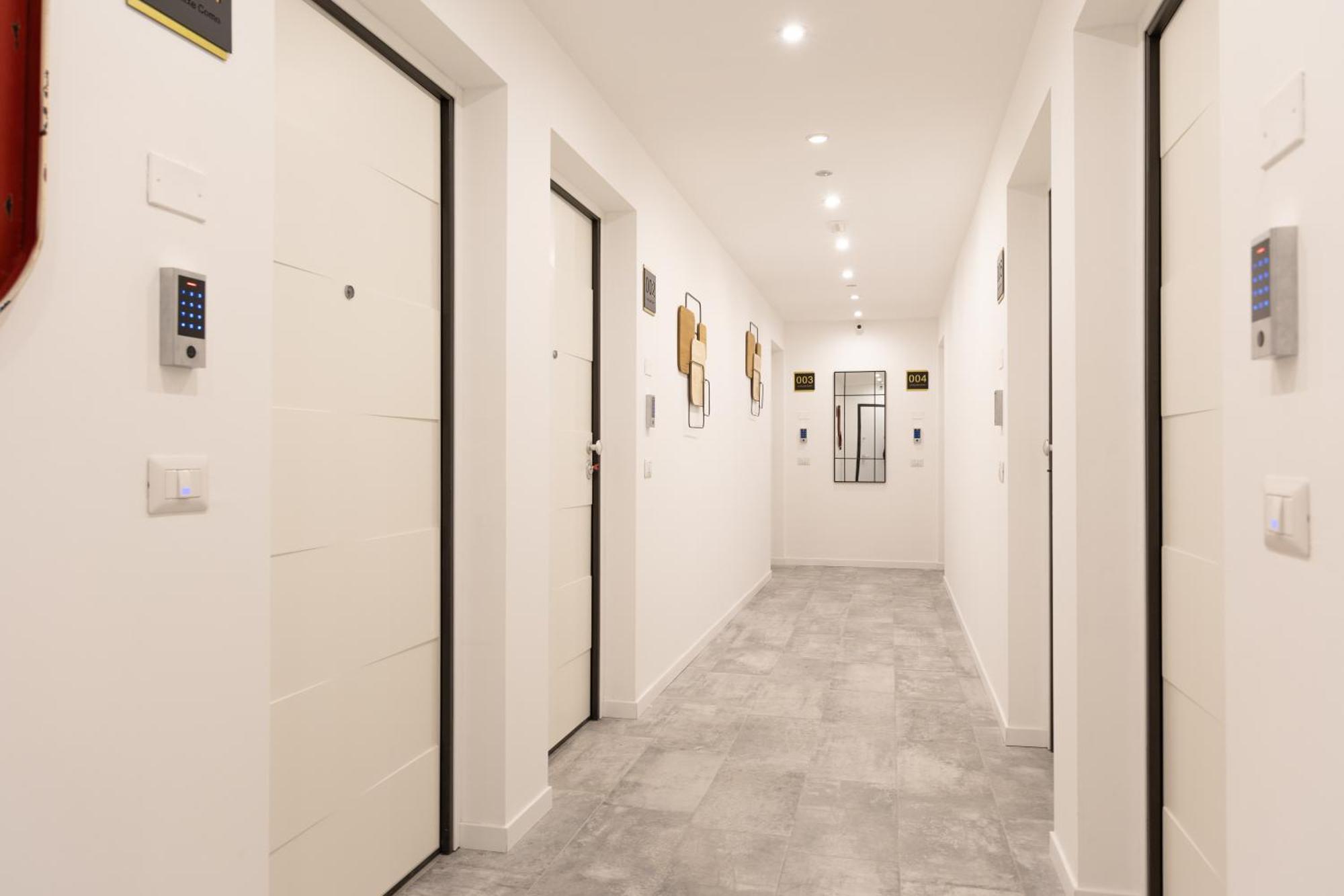 Living Como-rooms&parking Guest house