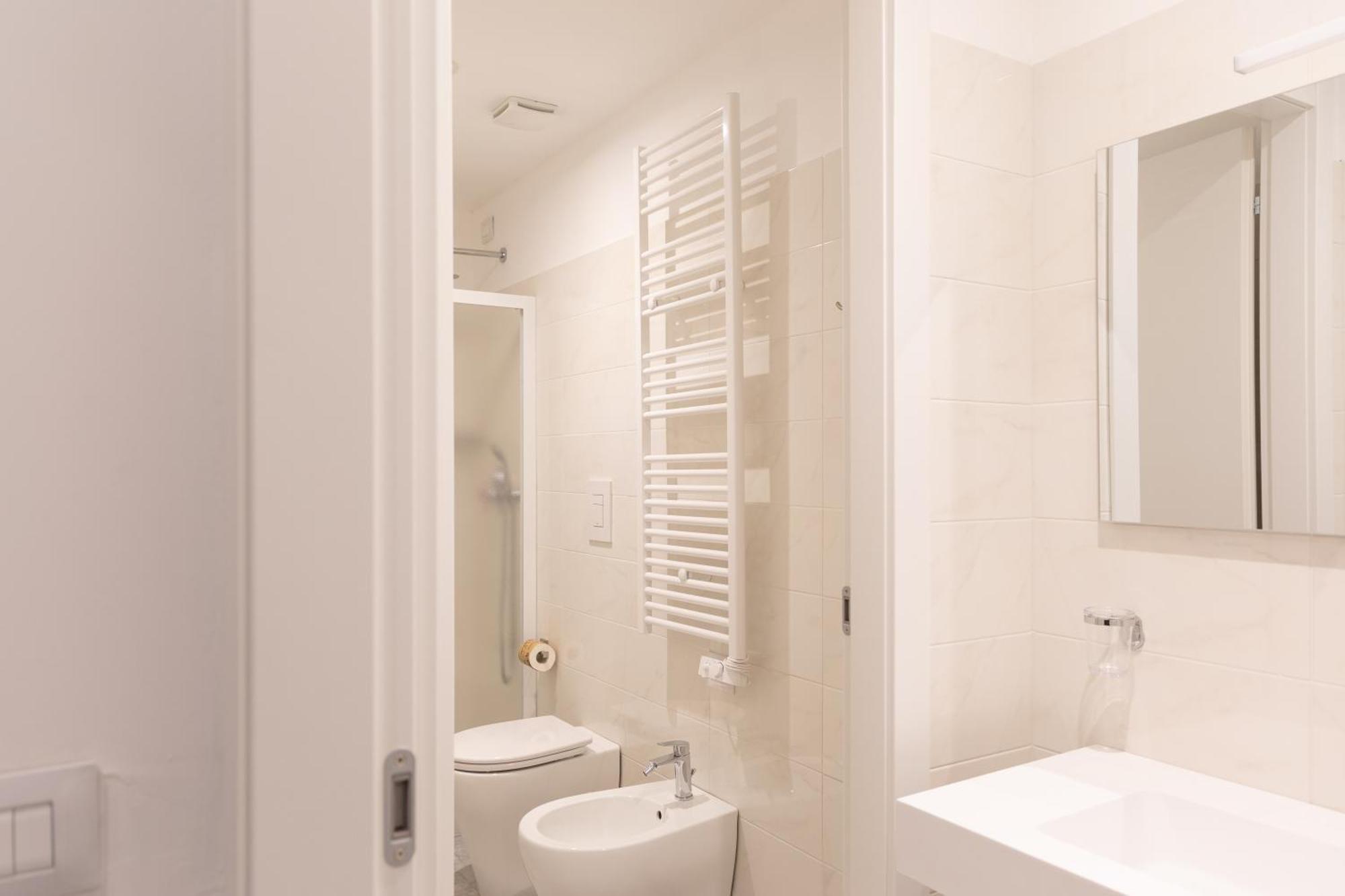 Living Como-rooms&parking Guest house *