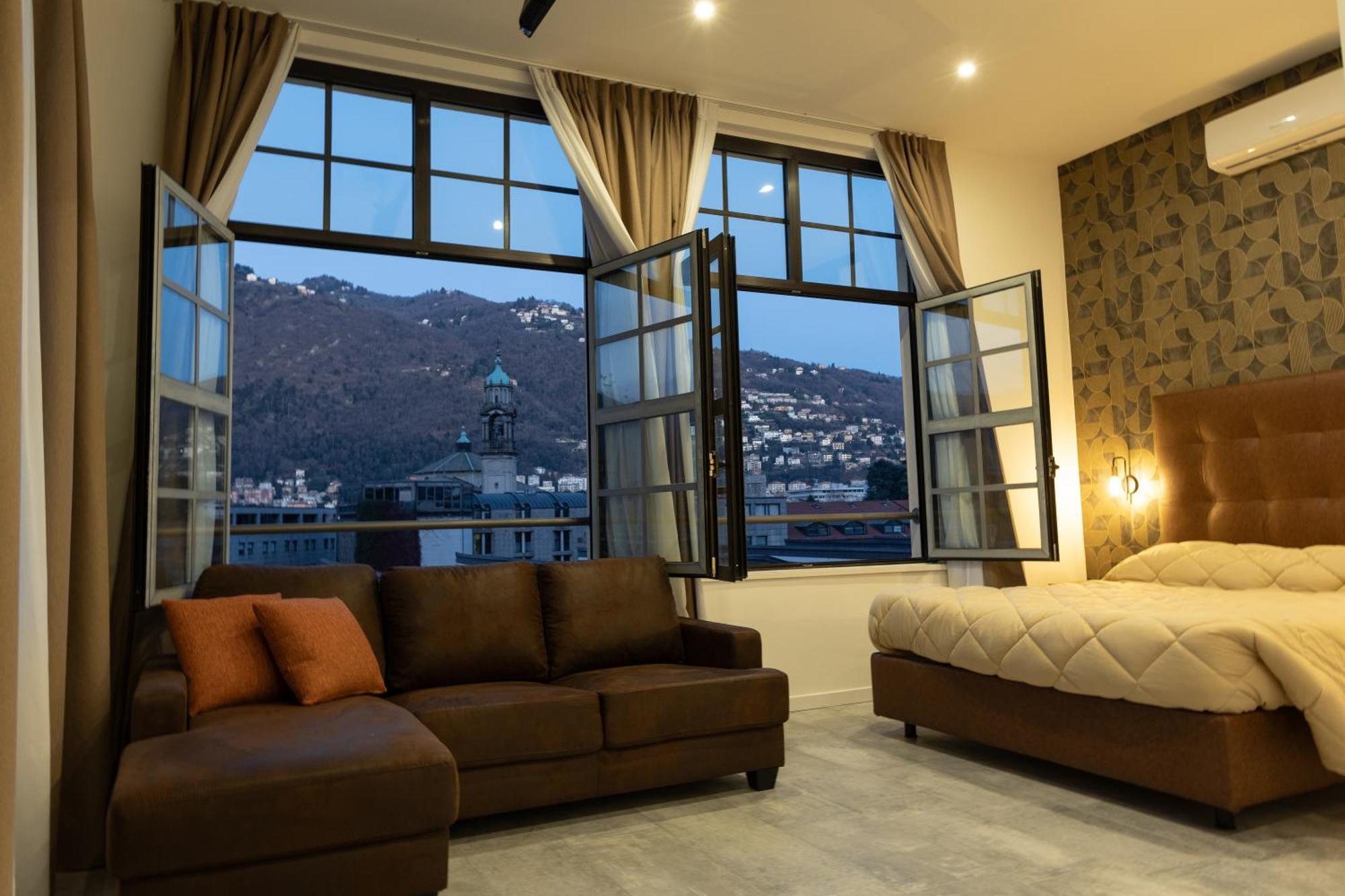 Guest house Living Como-rooms&parking *
