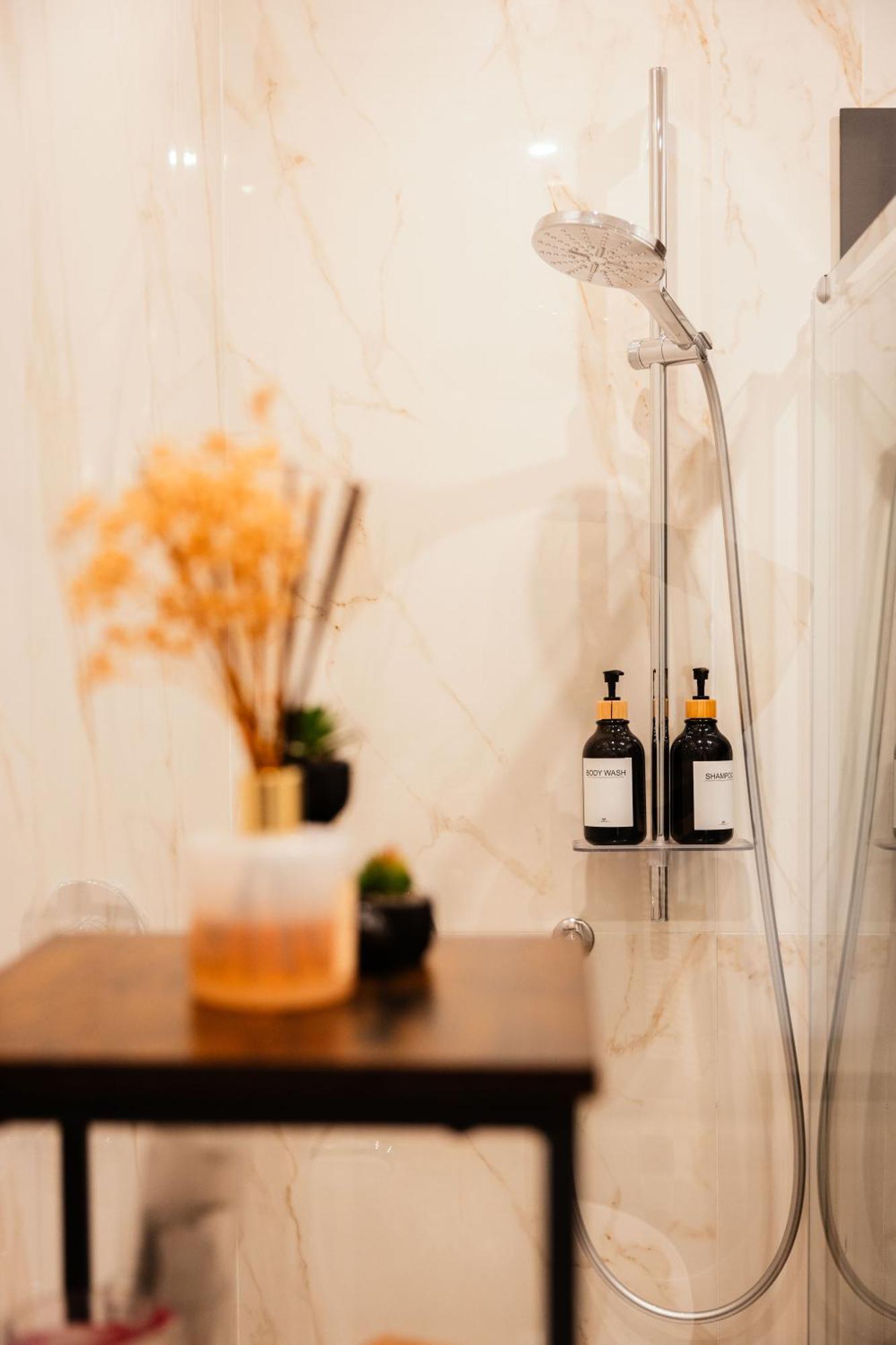 Victoria's Suite&spa Con Parcheggio Privato Como