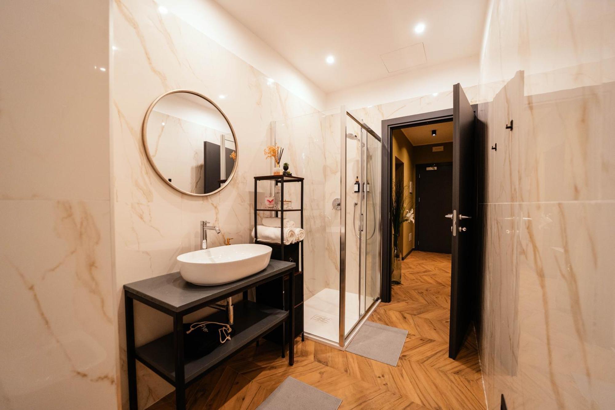 Victoria's Suite&spa Con Parcheggio Privato Apartment *