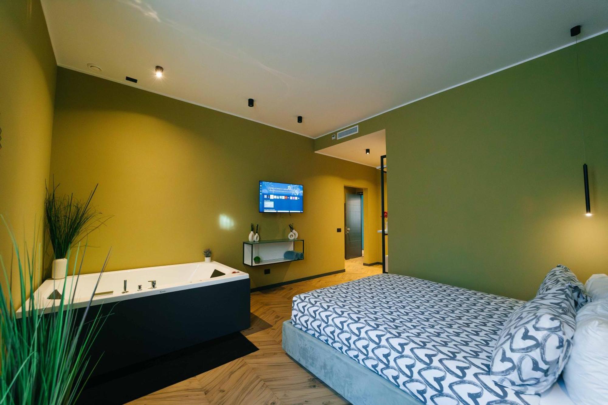 Victoria's Suite&spa Con Parcheggio Privato Como