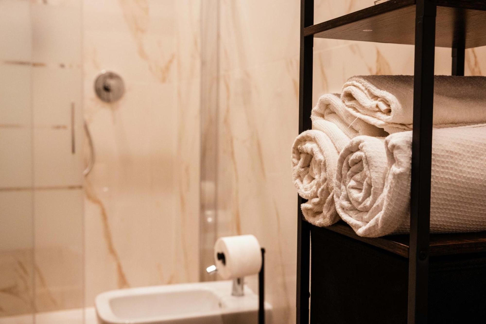 Angelina's Suite&spa Con Parcheggio Privato Como
