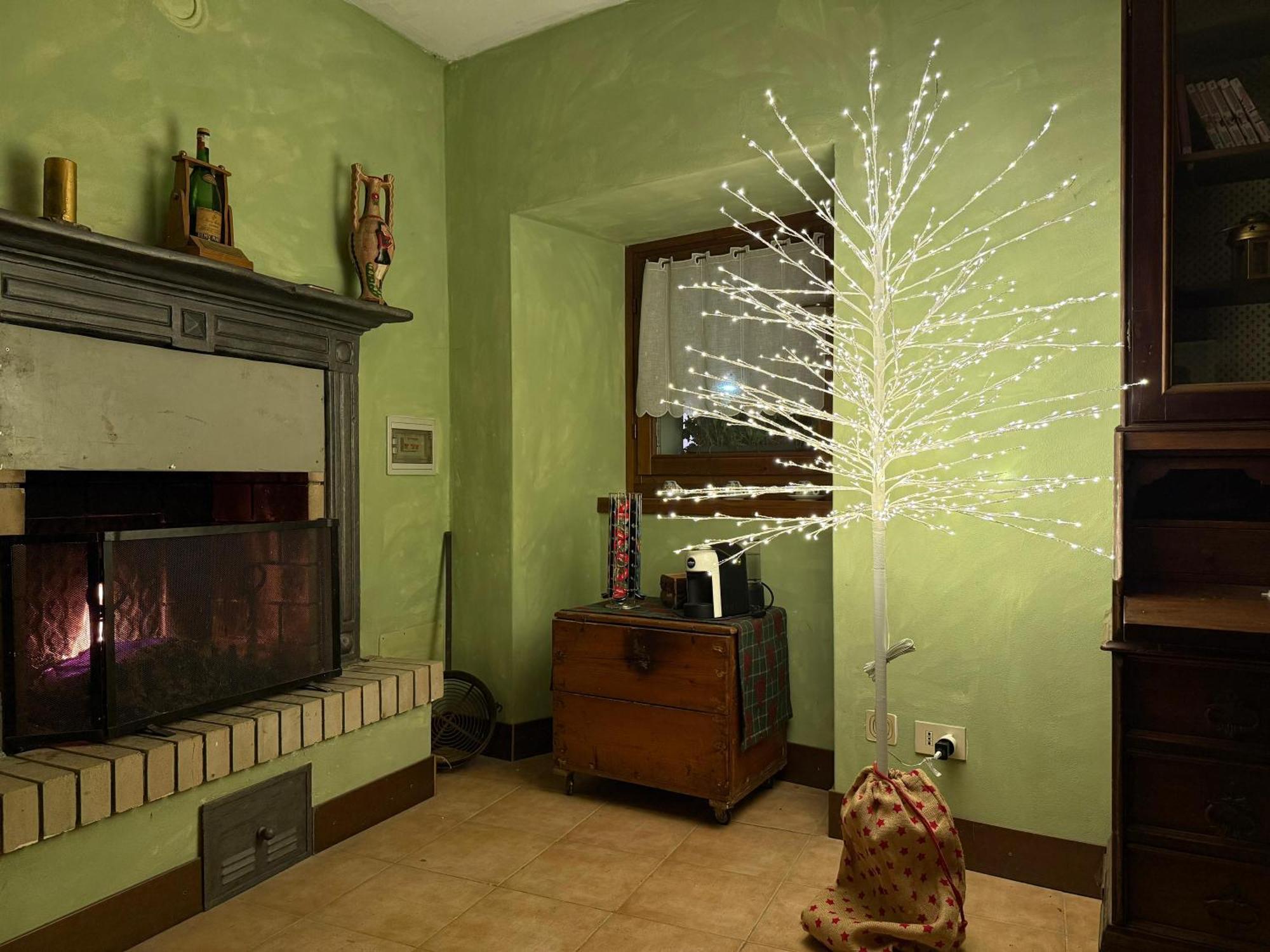 Apartment Casa Del Borgo: Immerso Nel A/c Bellano