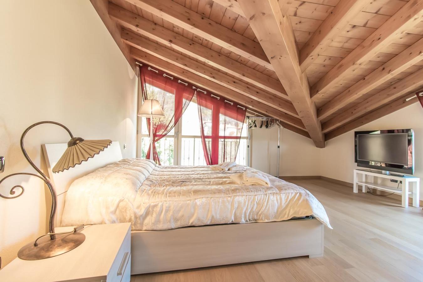 Tulipani 11 - Tremezzina Apartment