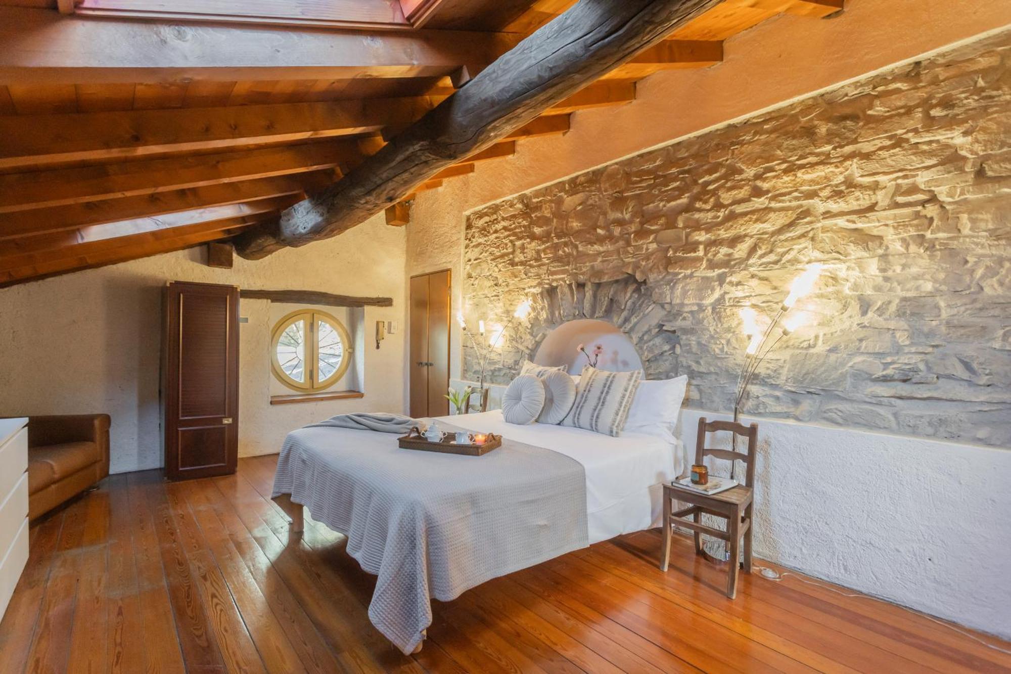 Villa Torre Di Palanzo With Magnificent View By Rent