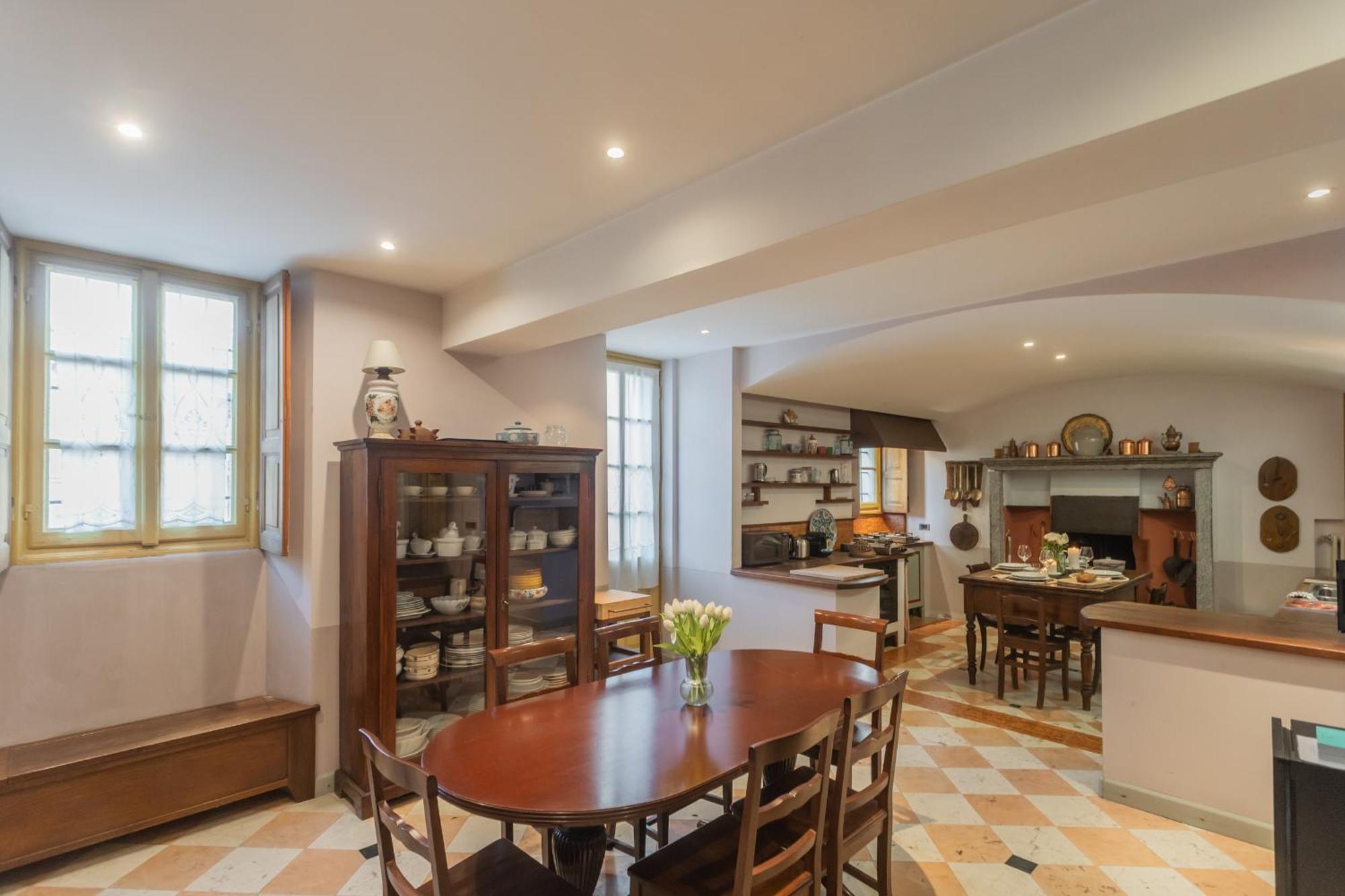 Torre Di Palanzo With Magnificent View By Rent Villa *