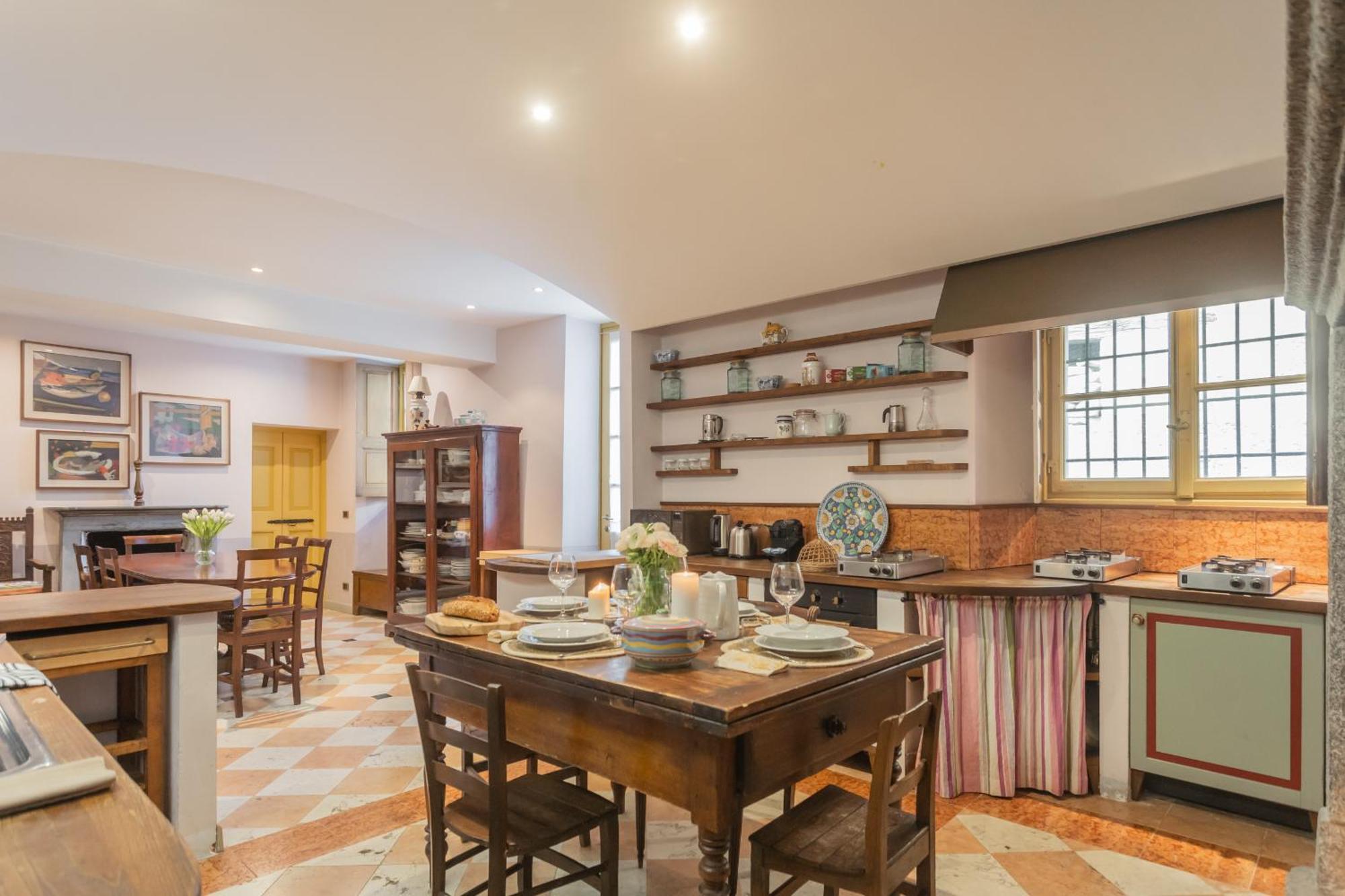 Villa Torre Di Palanzo With Magnificent View By Rent *