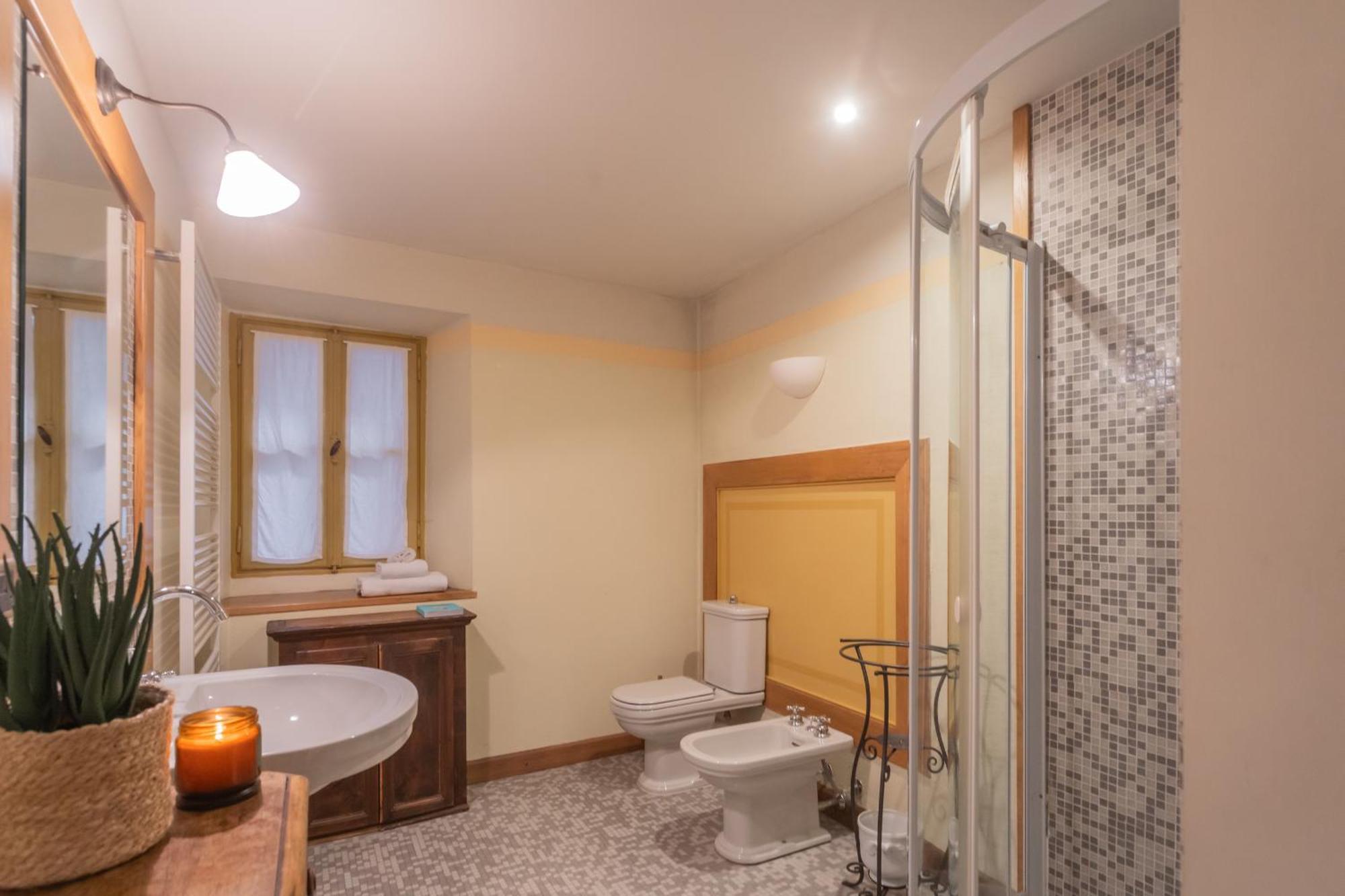 Torre Di Palanzo With Magnificent View By Rent Faggeto Lario