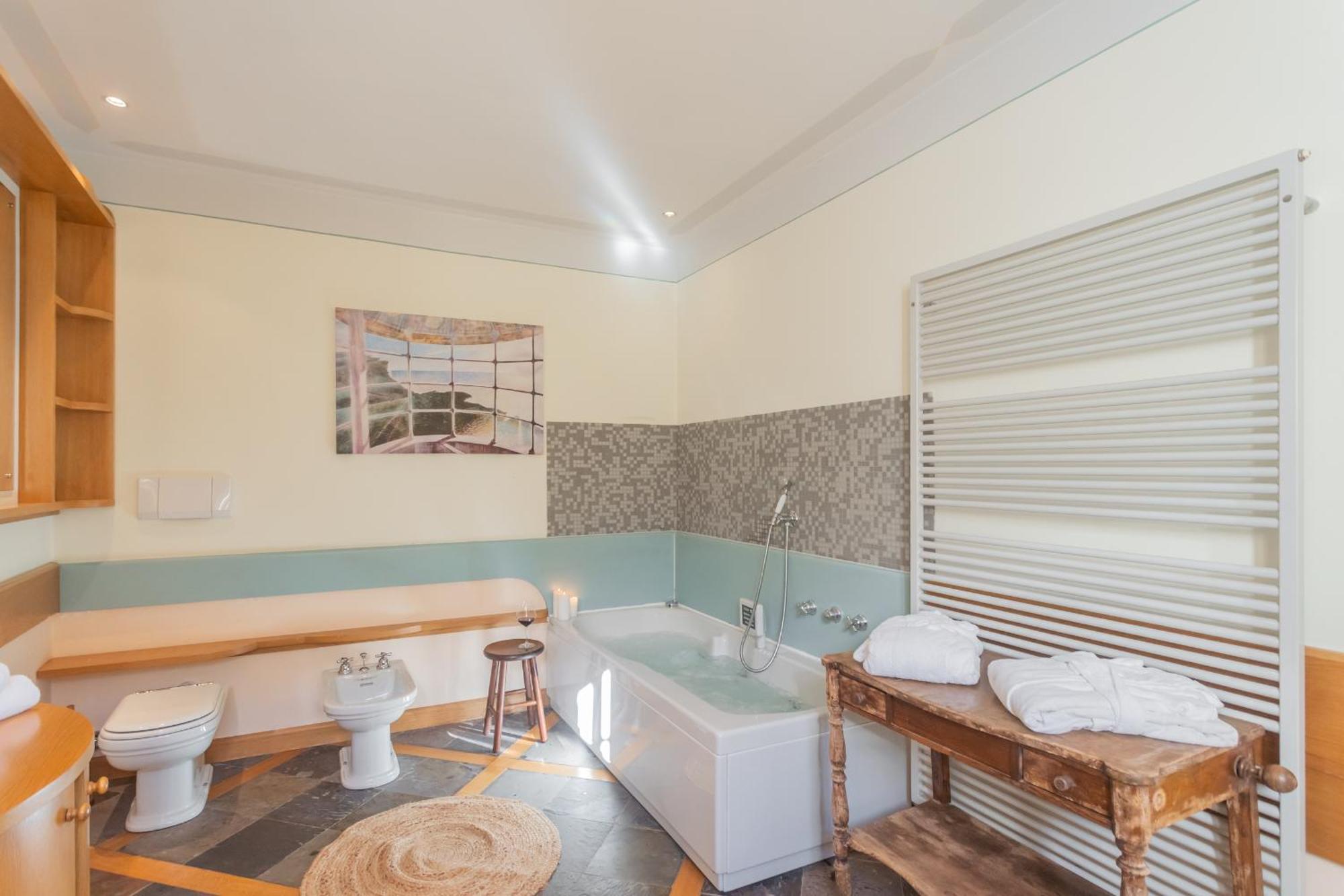 Villa Torre Di Palanzo With Magnificent View By Rent *