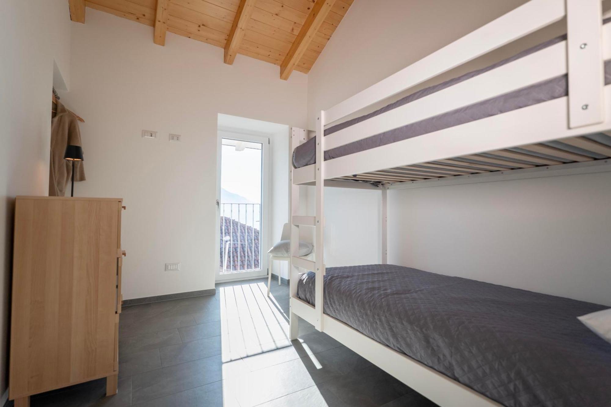 Delfina Mansarda Apartment *
