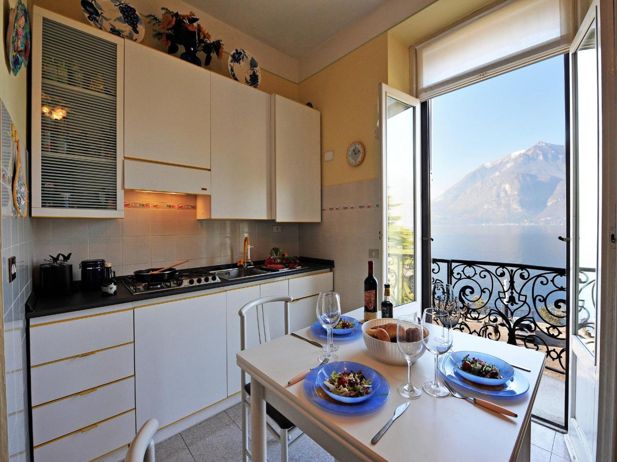 Bella Apartment Varenna