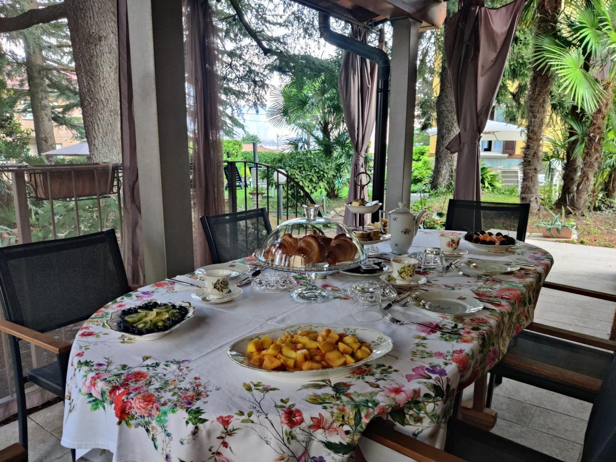 Laura Bed & Breakfast *