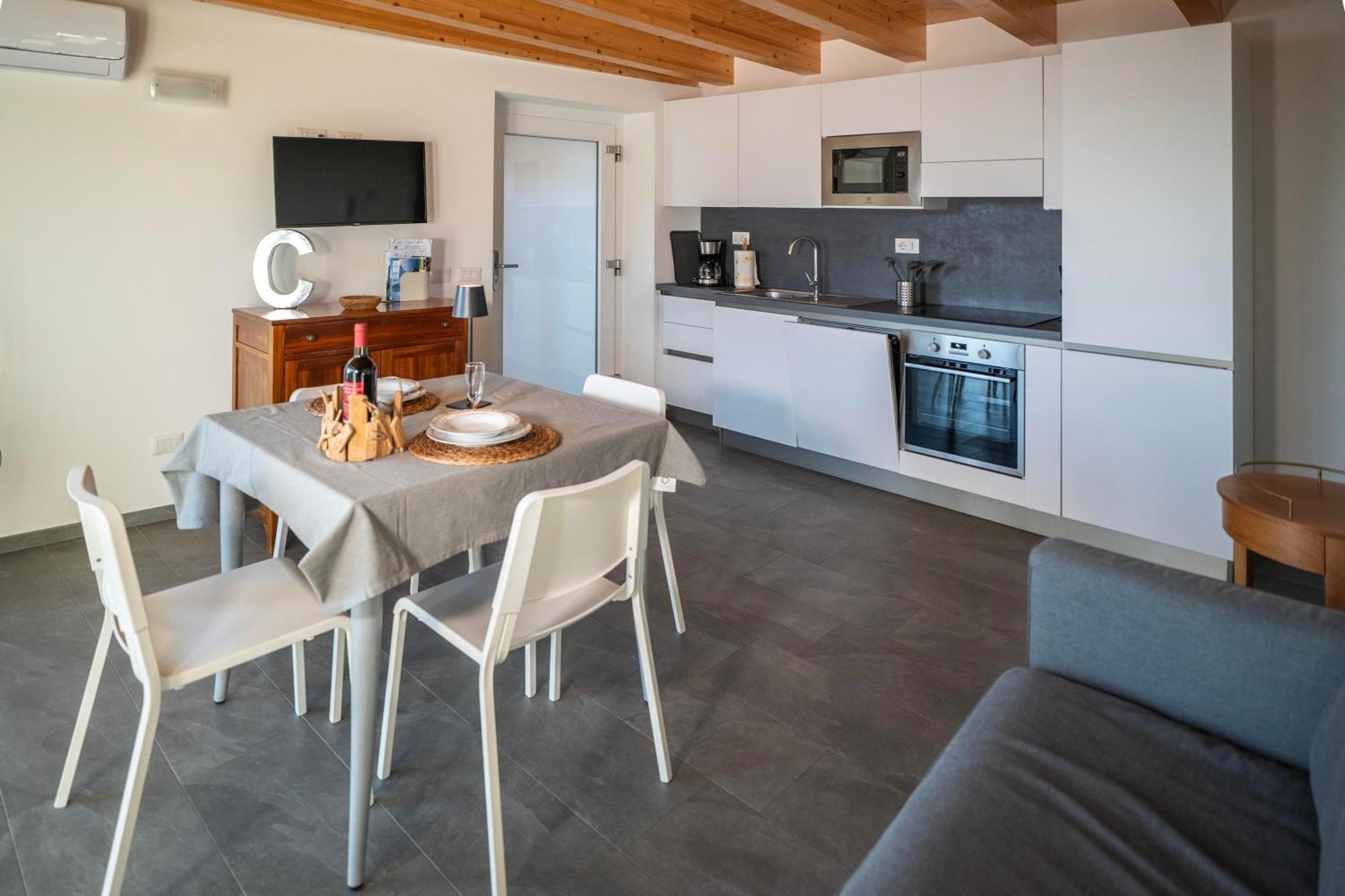 Delfina Terrazzo 013239-cni-00132 *