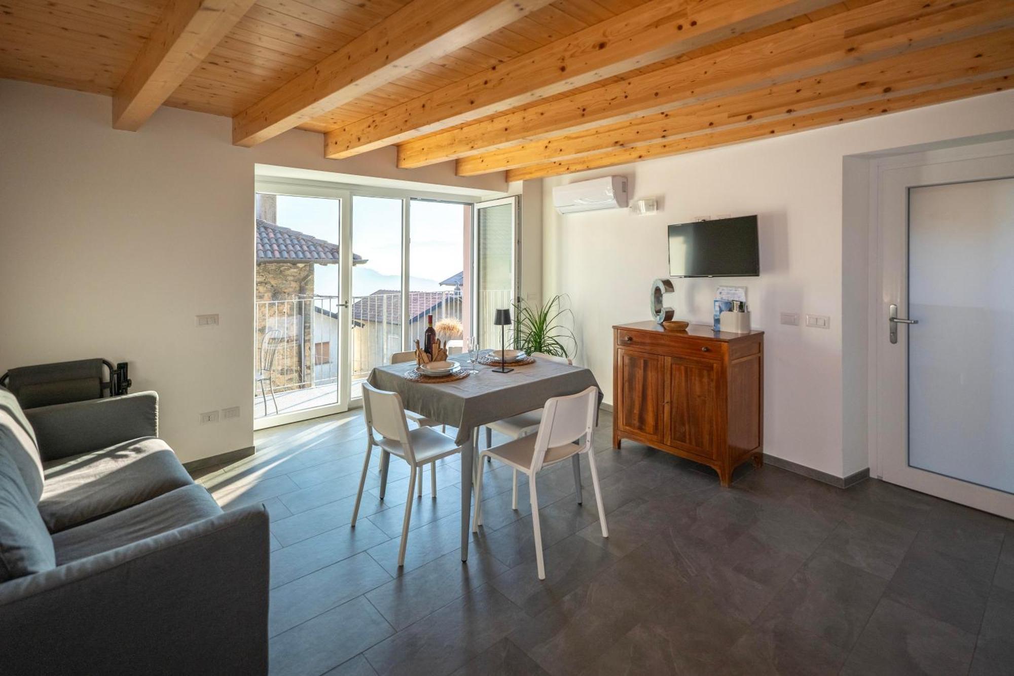 Delfina Terrazzo 013239-cni-00132 Vercana