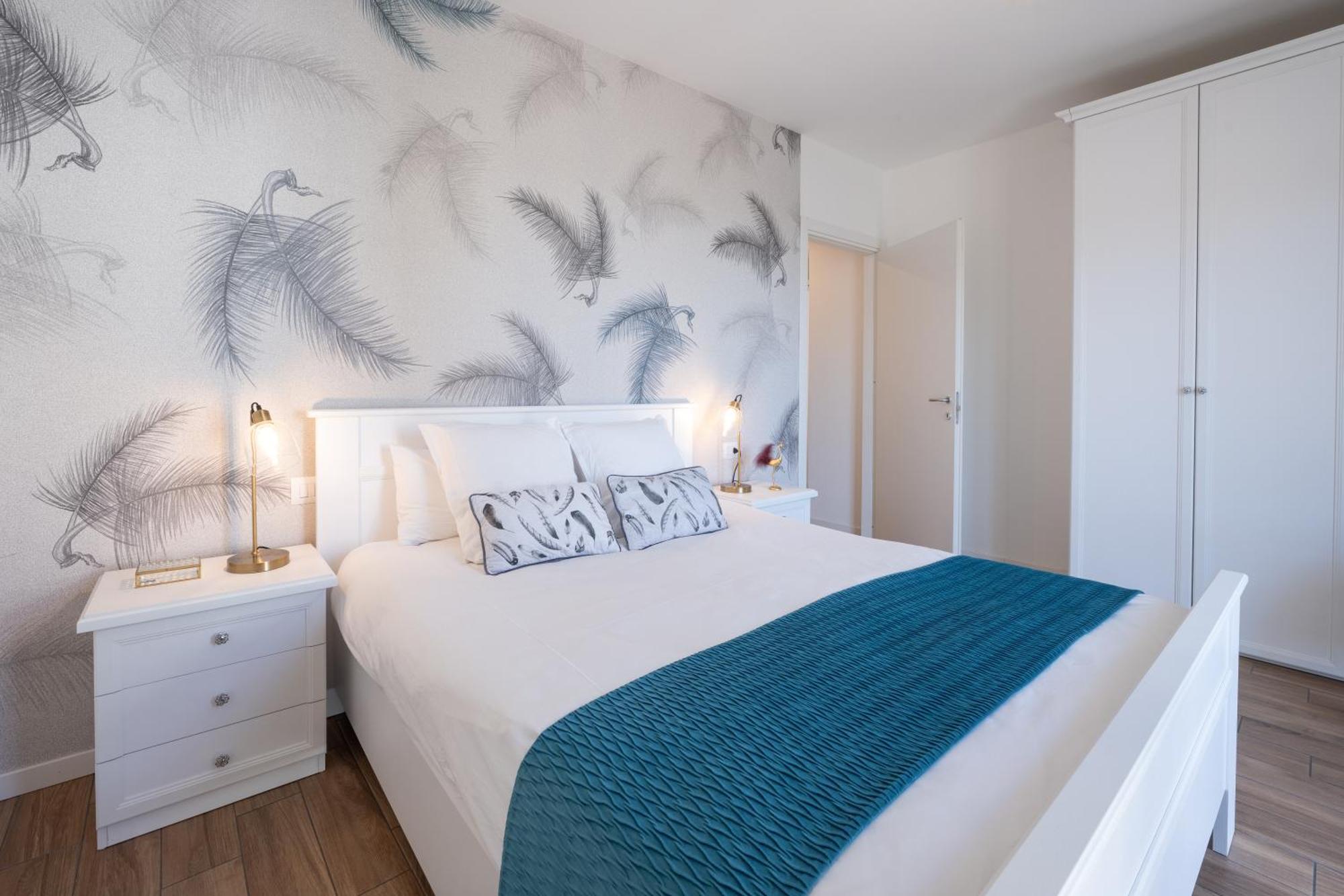 Apartment Lora Feathers Suite, Free Parking, Self Check In,4 *