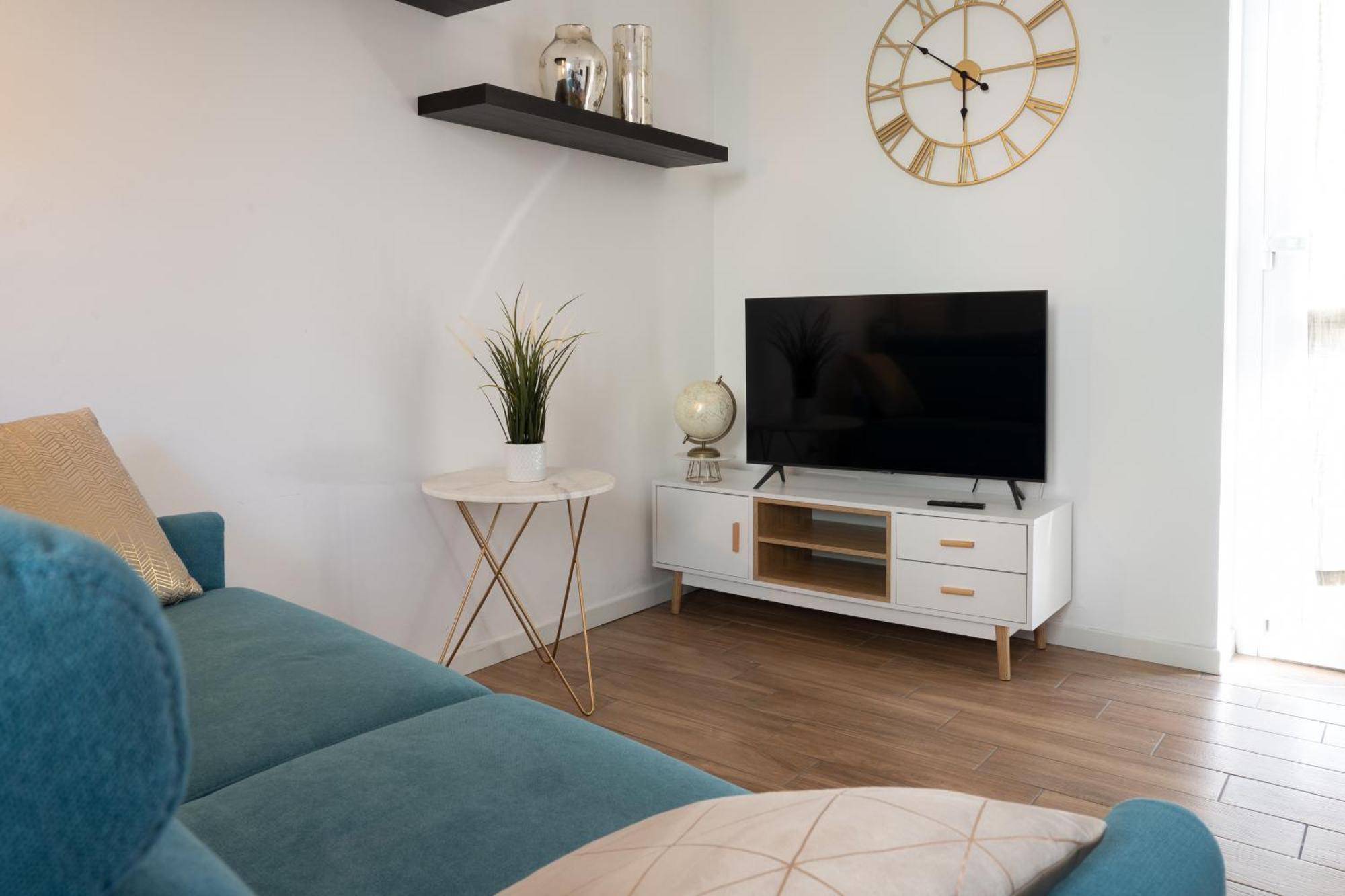 Apartment Lora Apartment,free Private Parking, Self Check In,1 *