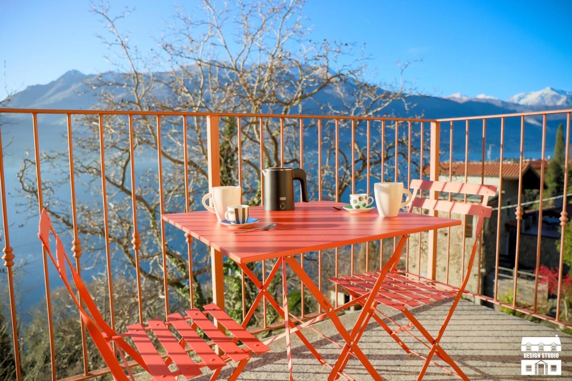 Golden View By Design Apartment Bellano