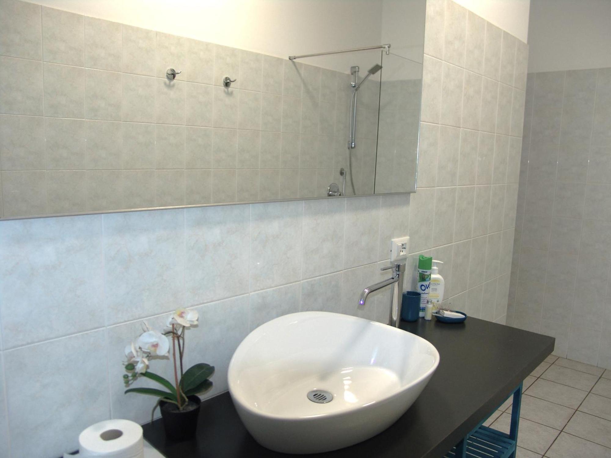 Apartment Modern Luci & Stelle Near Nibionno