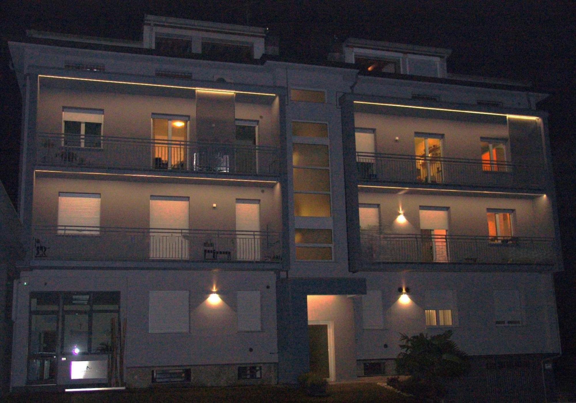 Apartment Modern Luci & Stelle Near