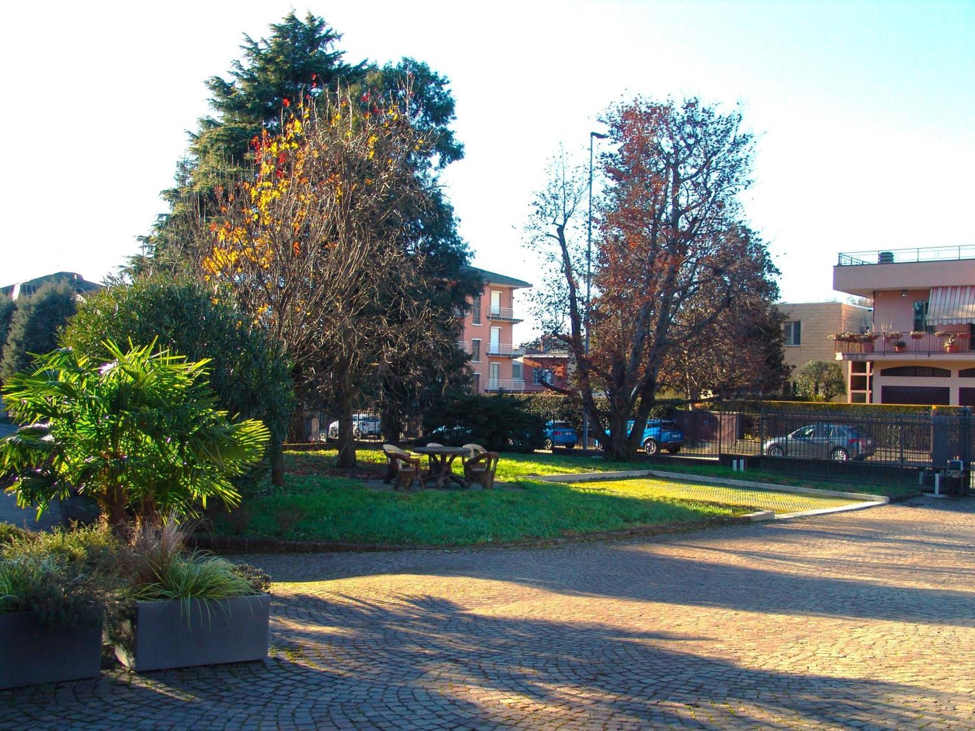 Modern Luci & Stelle Near Apartment
