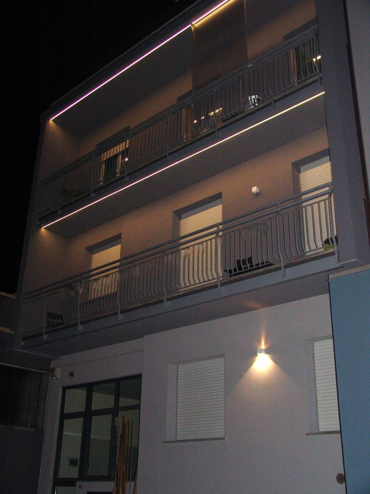 Modern Luci & Stelle Near Nibionno