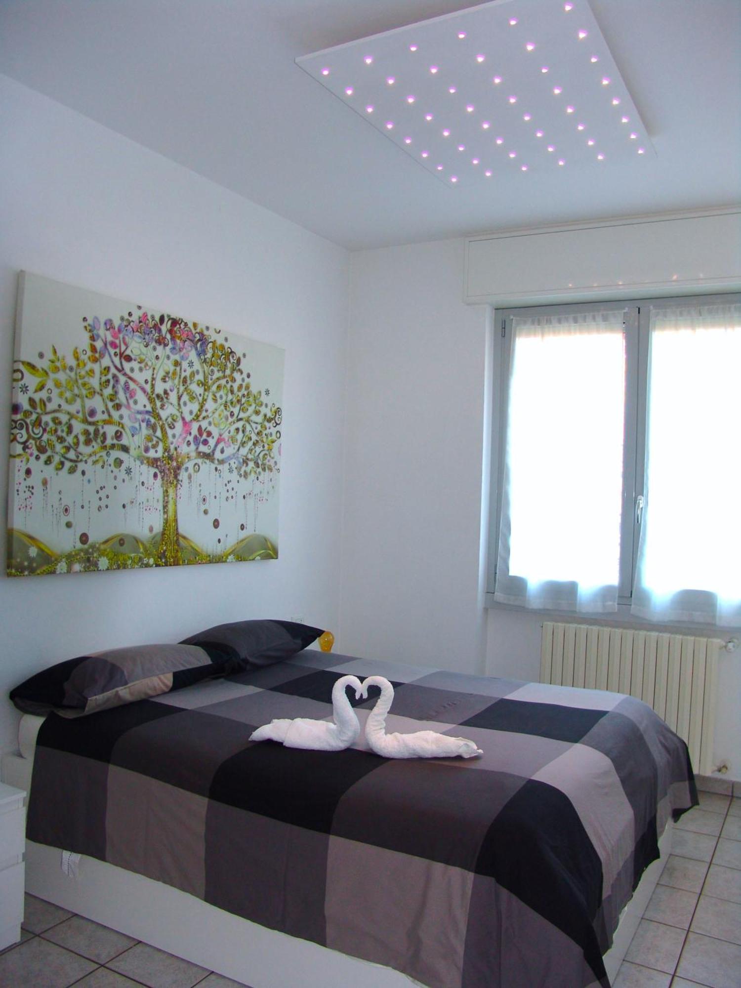 Modern Luci & Stelle Near Apartment Nibionno