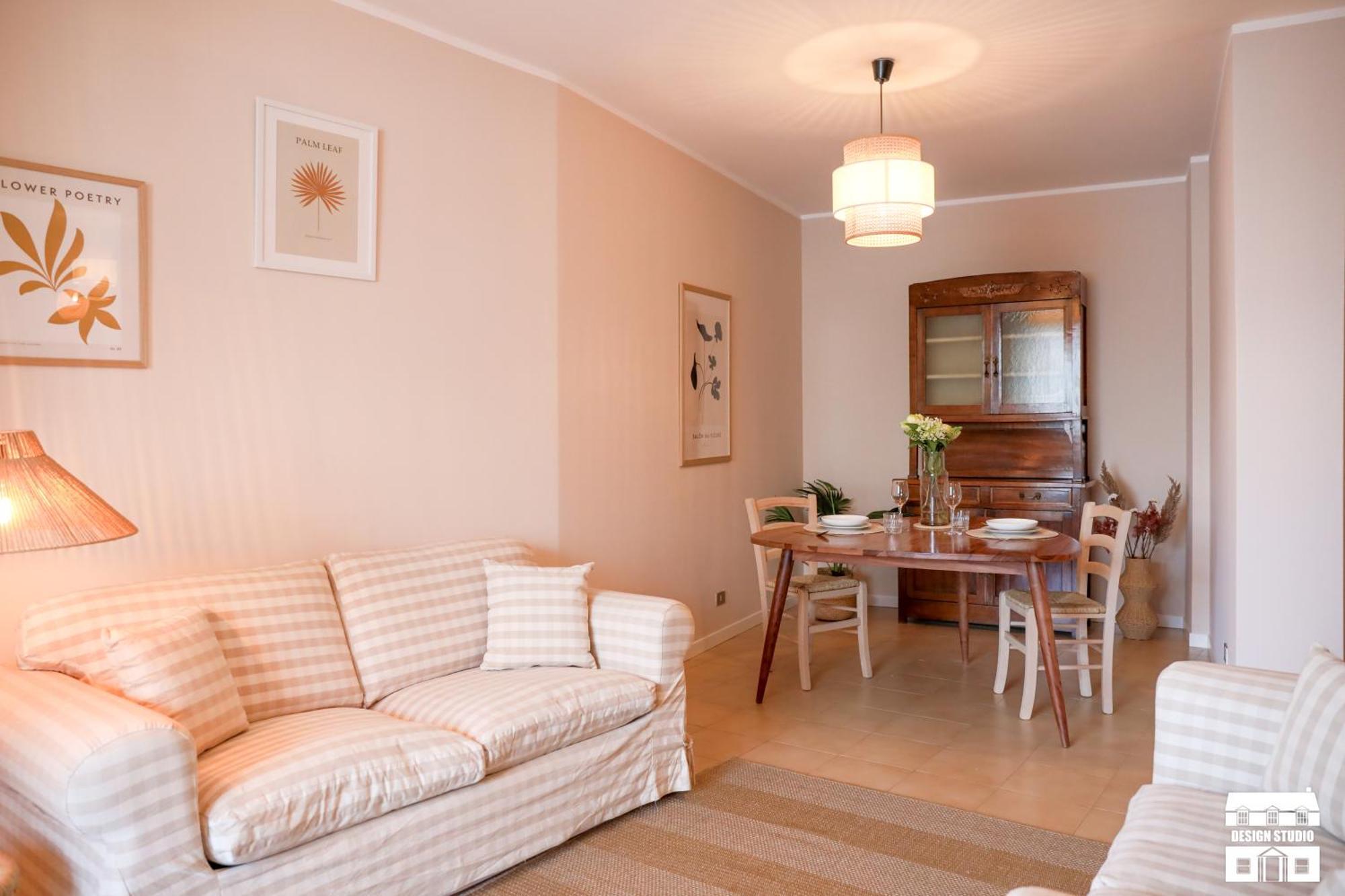 Apartment Panoramic By Design