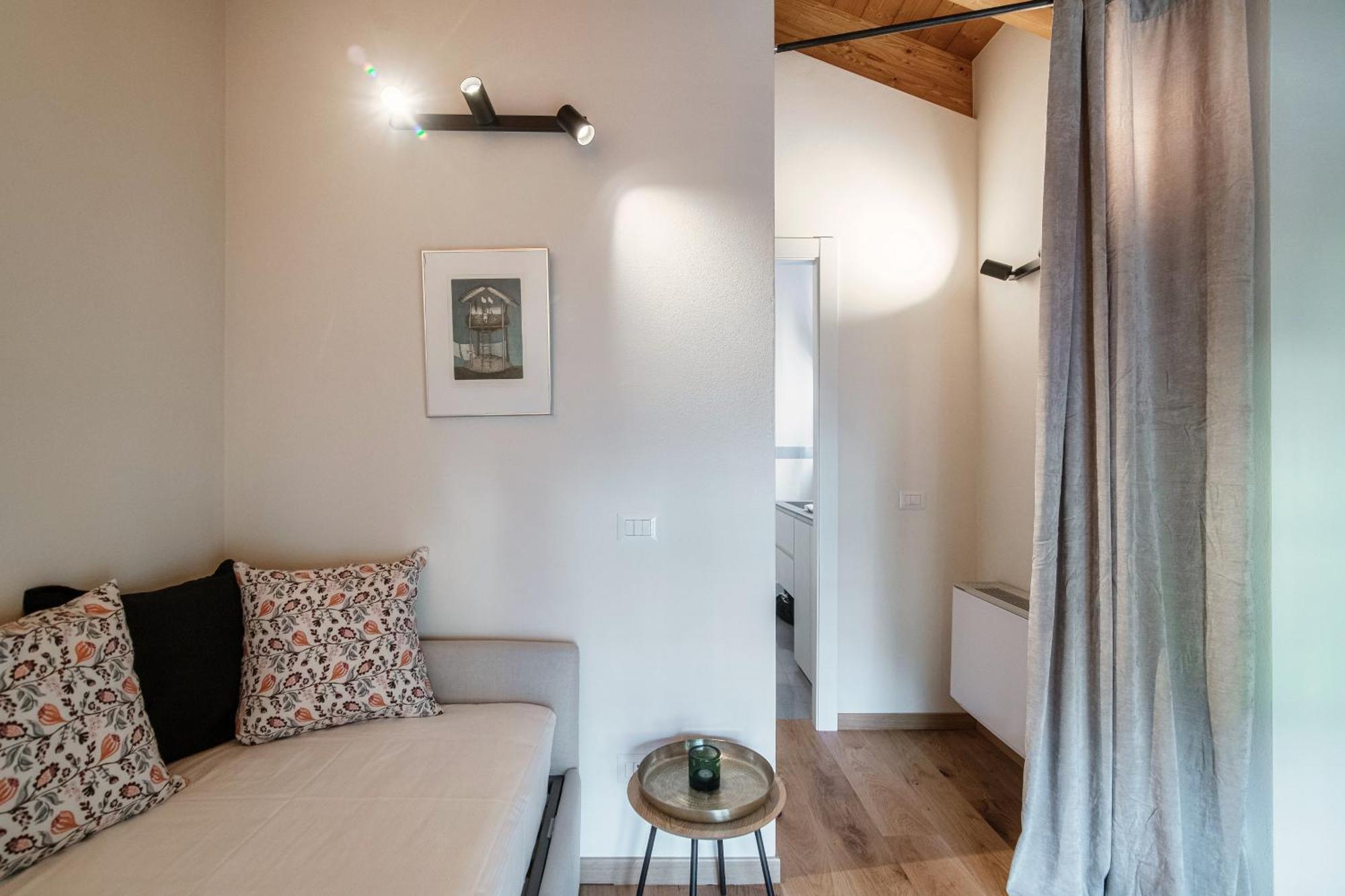 Apartment The Castle - By Myhomeincomo