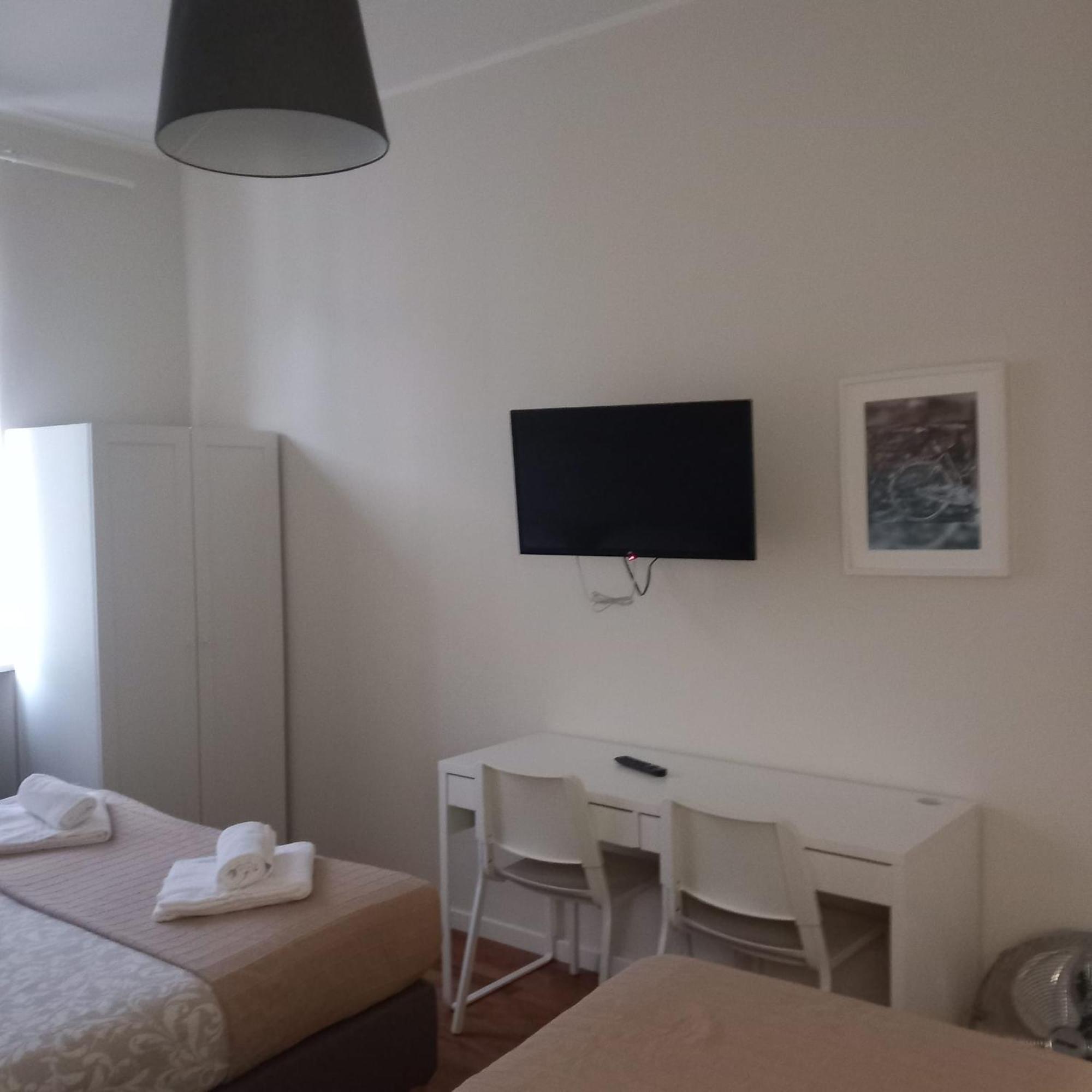 Magenta Apartment