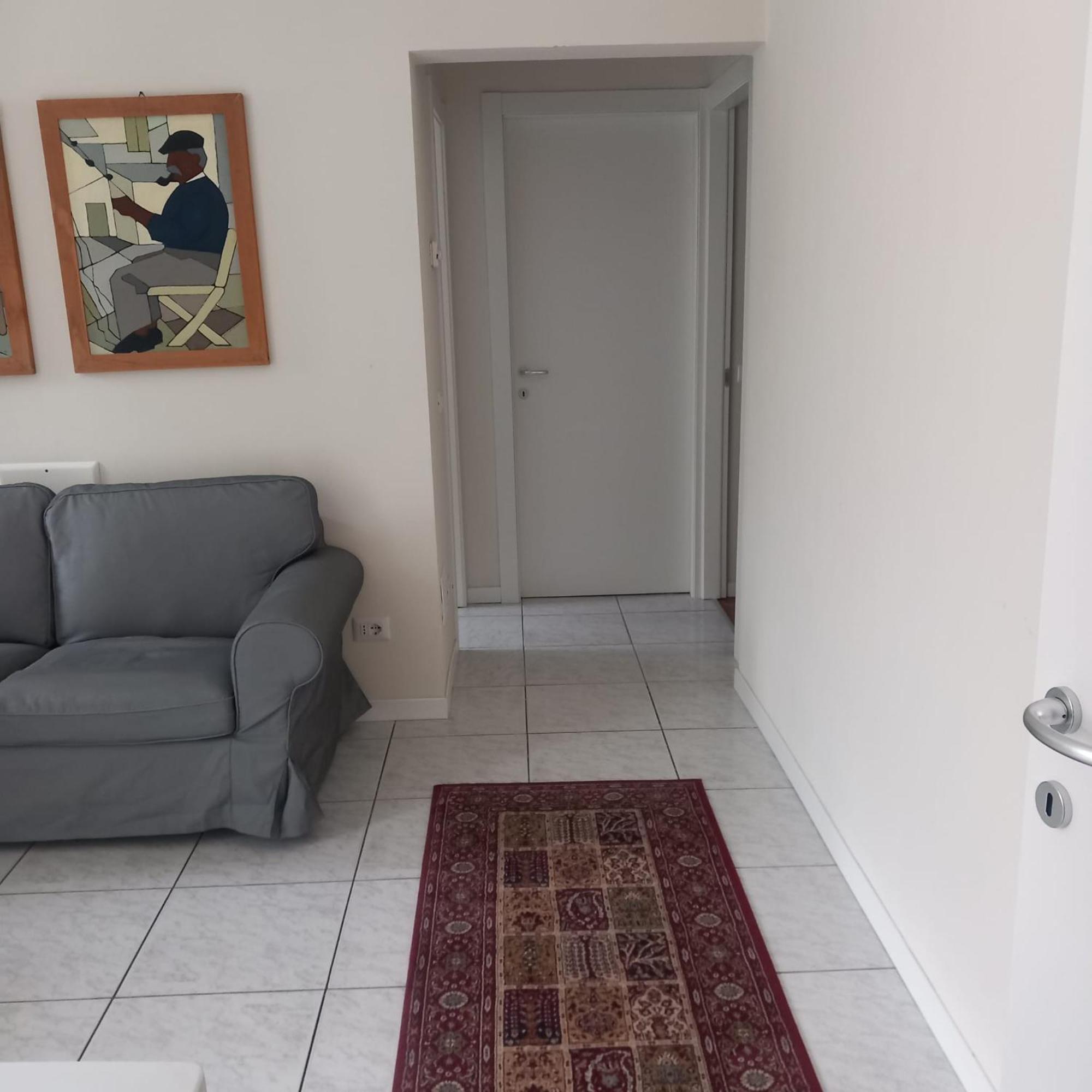Magenta Apartment