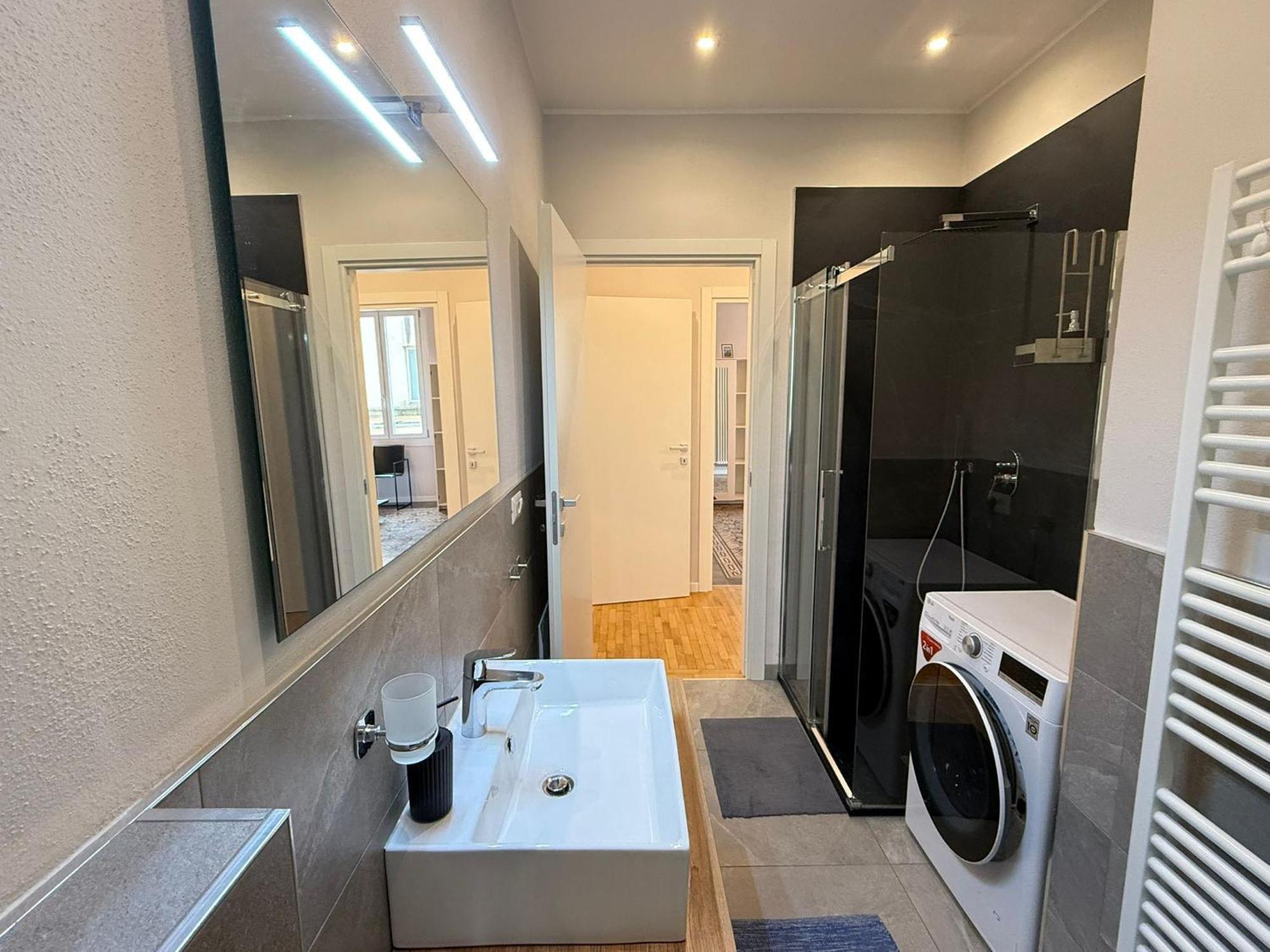 Comoluxhouse- Intero Apartment Como