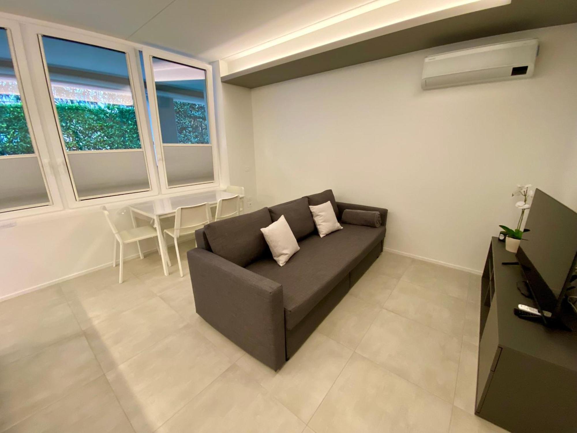 New Residenza Le Essenze - I 7 Laghi Erba