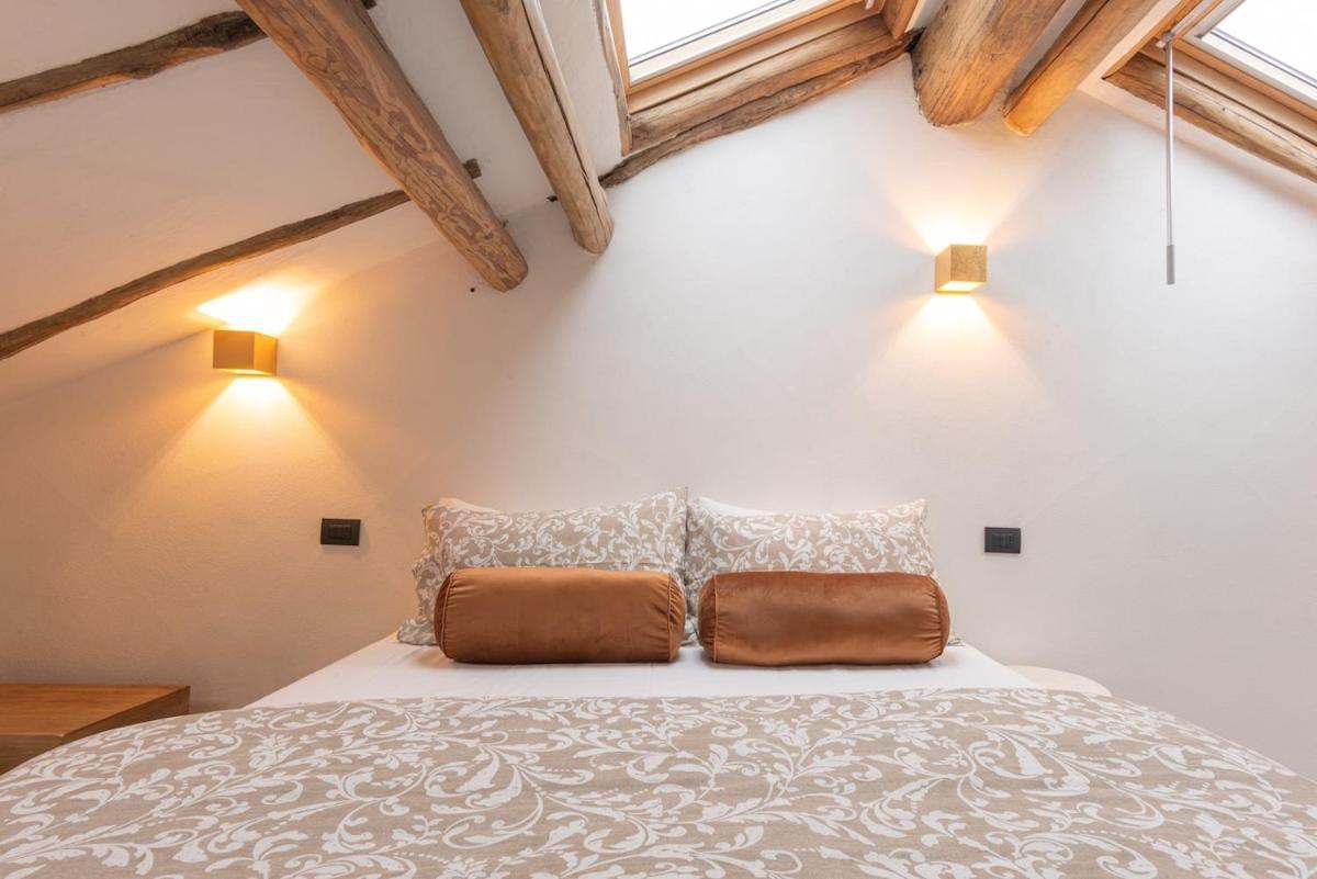 Tiny Loft With Jacuzzi Apartment Bellano