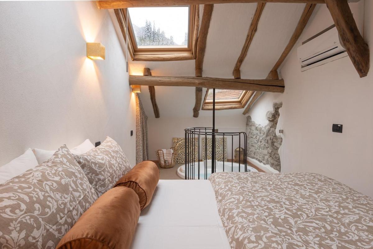 Tiny Loft With Jacuzzi Apartment *