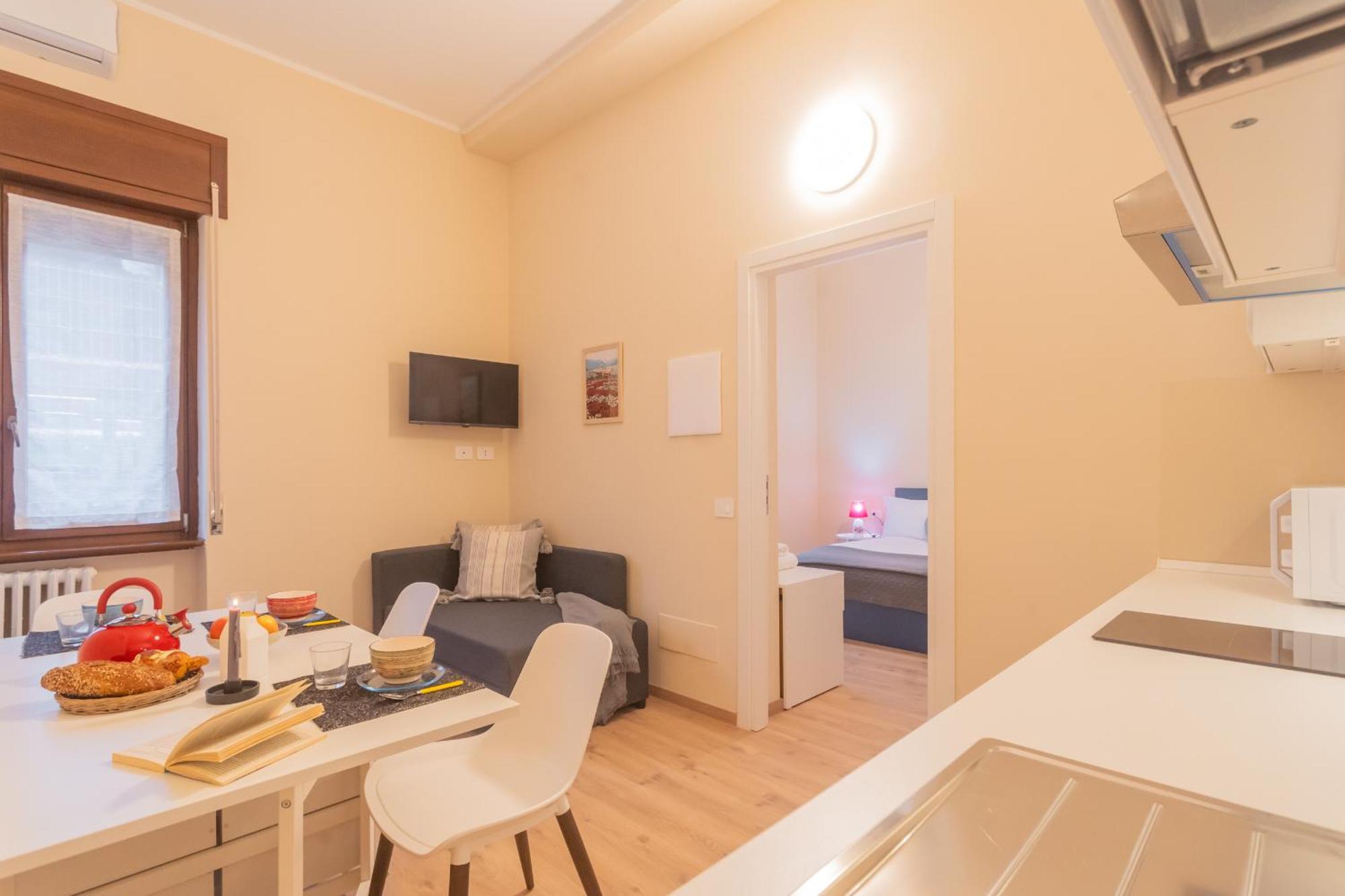 Apartment Simar Nearby S G Train Station By Rent Como