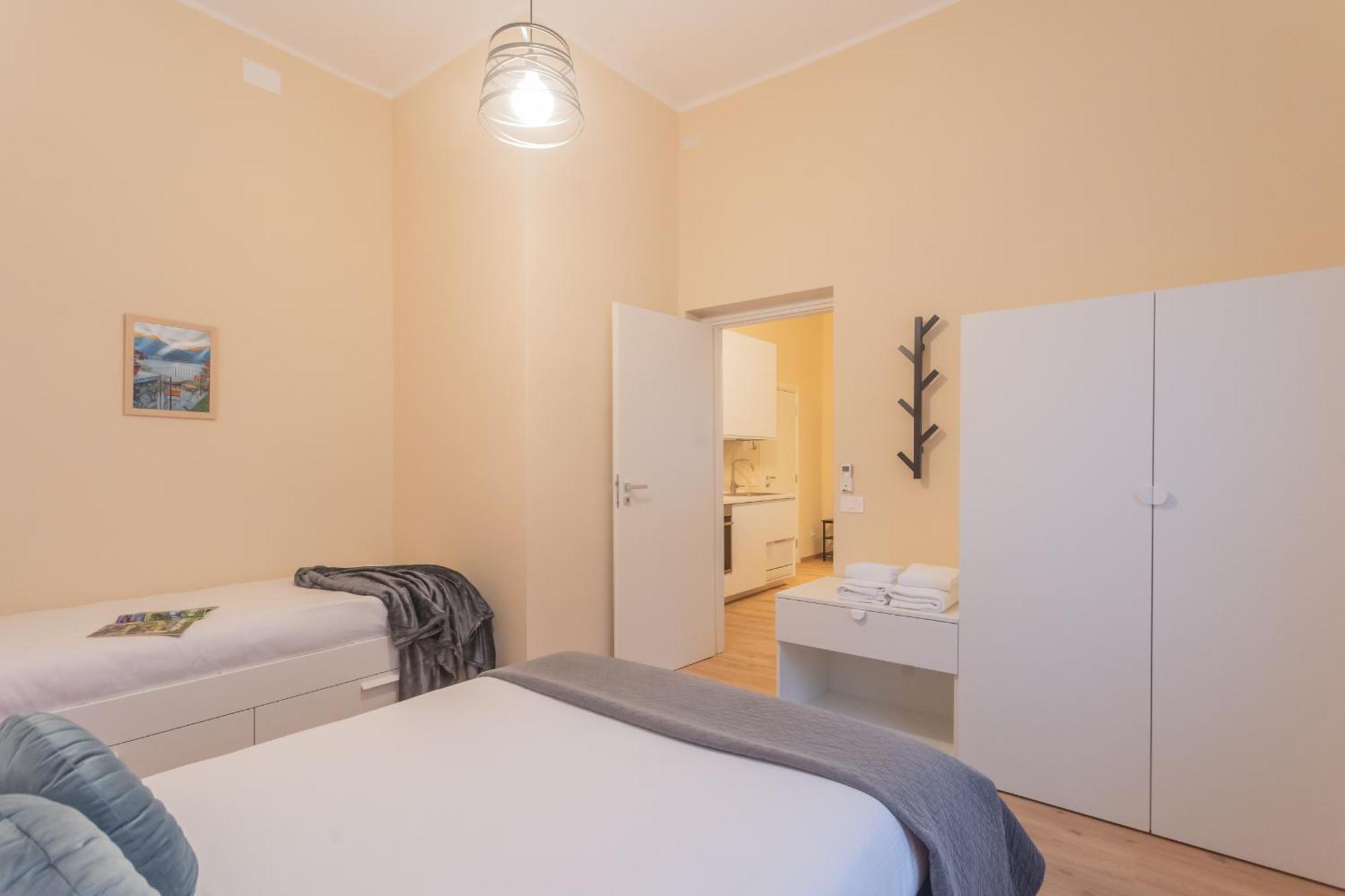Simar Nearby S G Train Station By Rent Apartment *