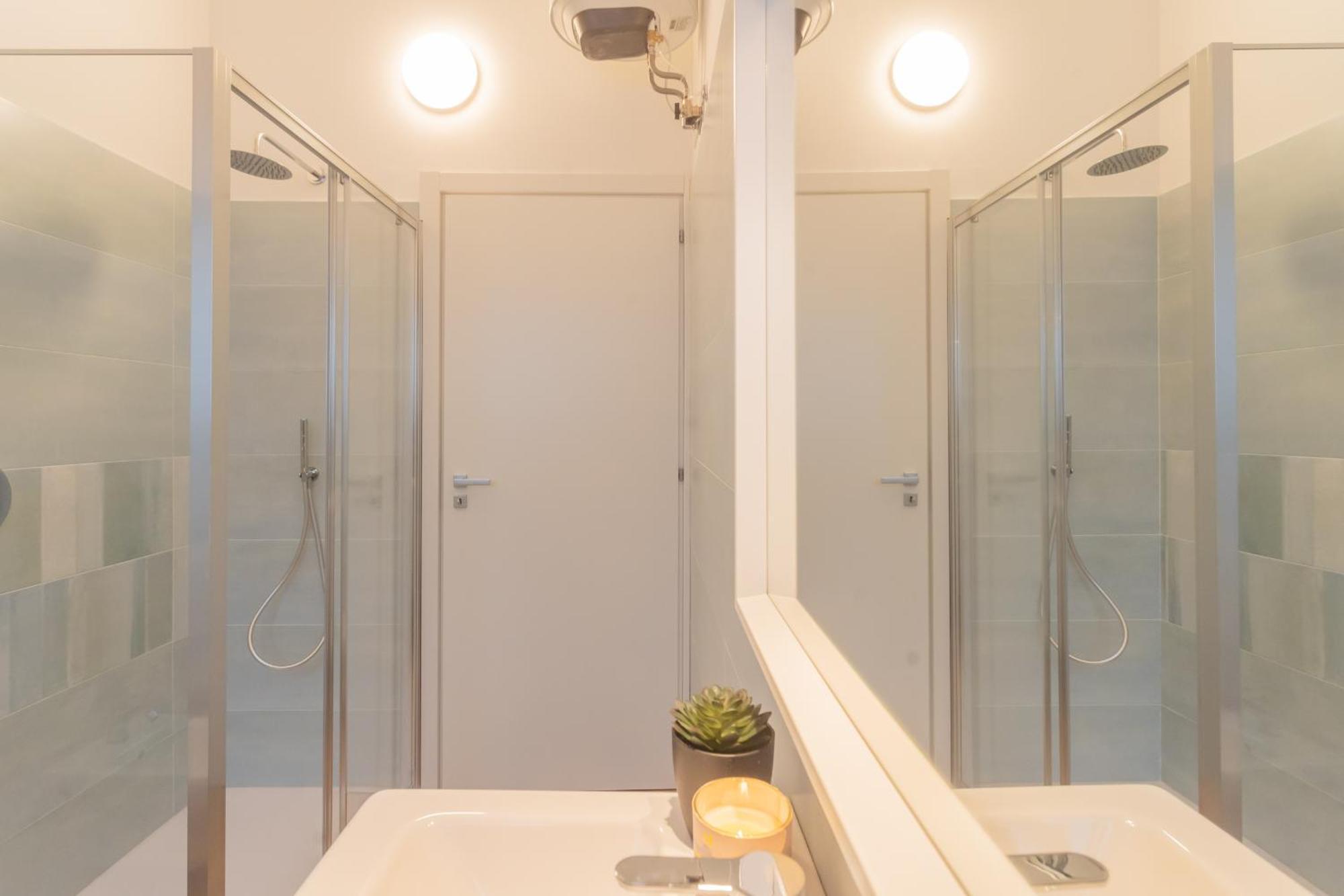Simar Nearby S G Train Station By Rent Apartment