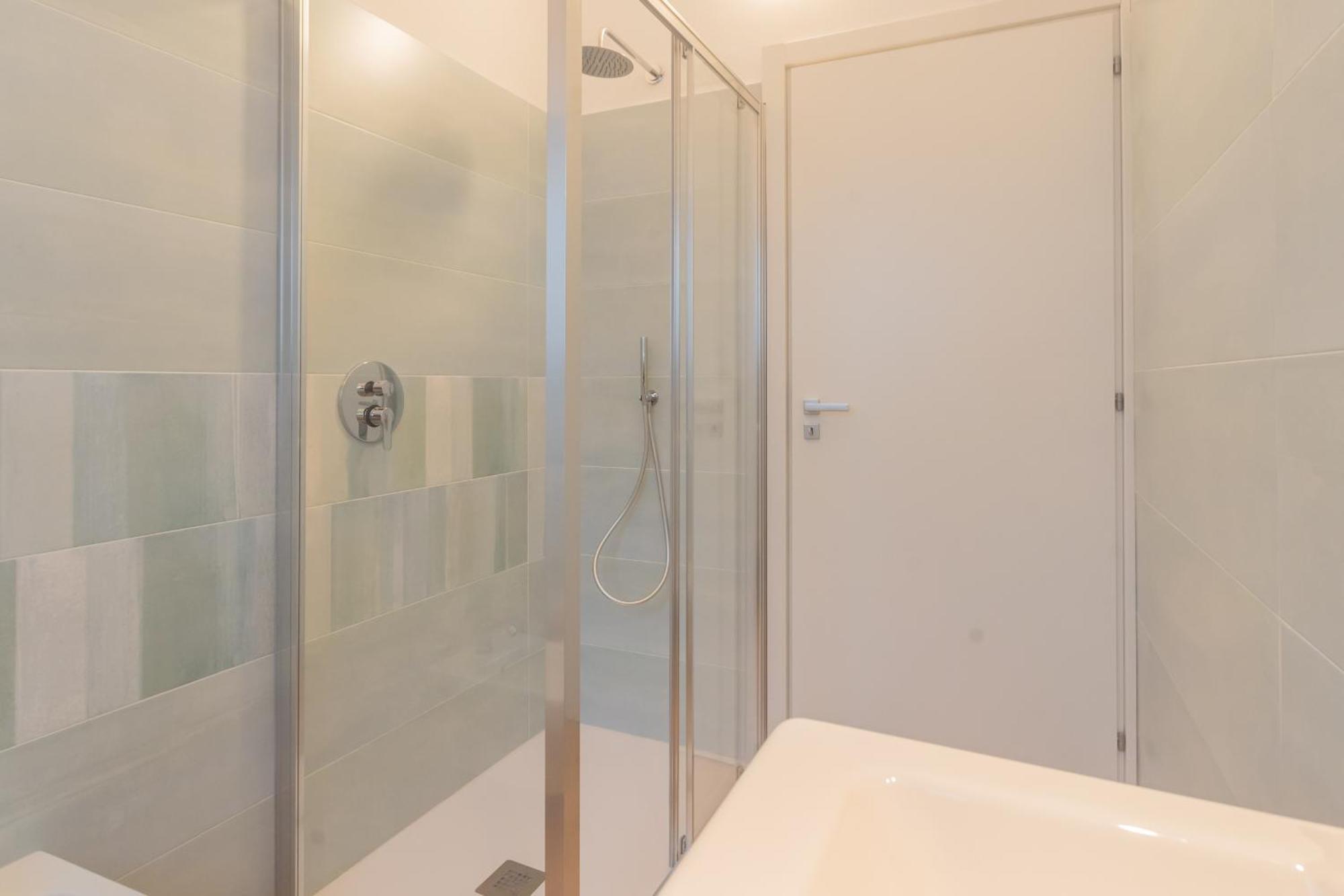 Apartment Simar Nearby S G Train Station By Rent *