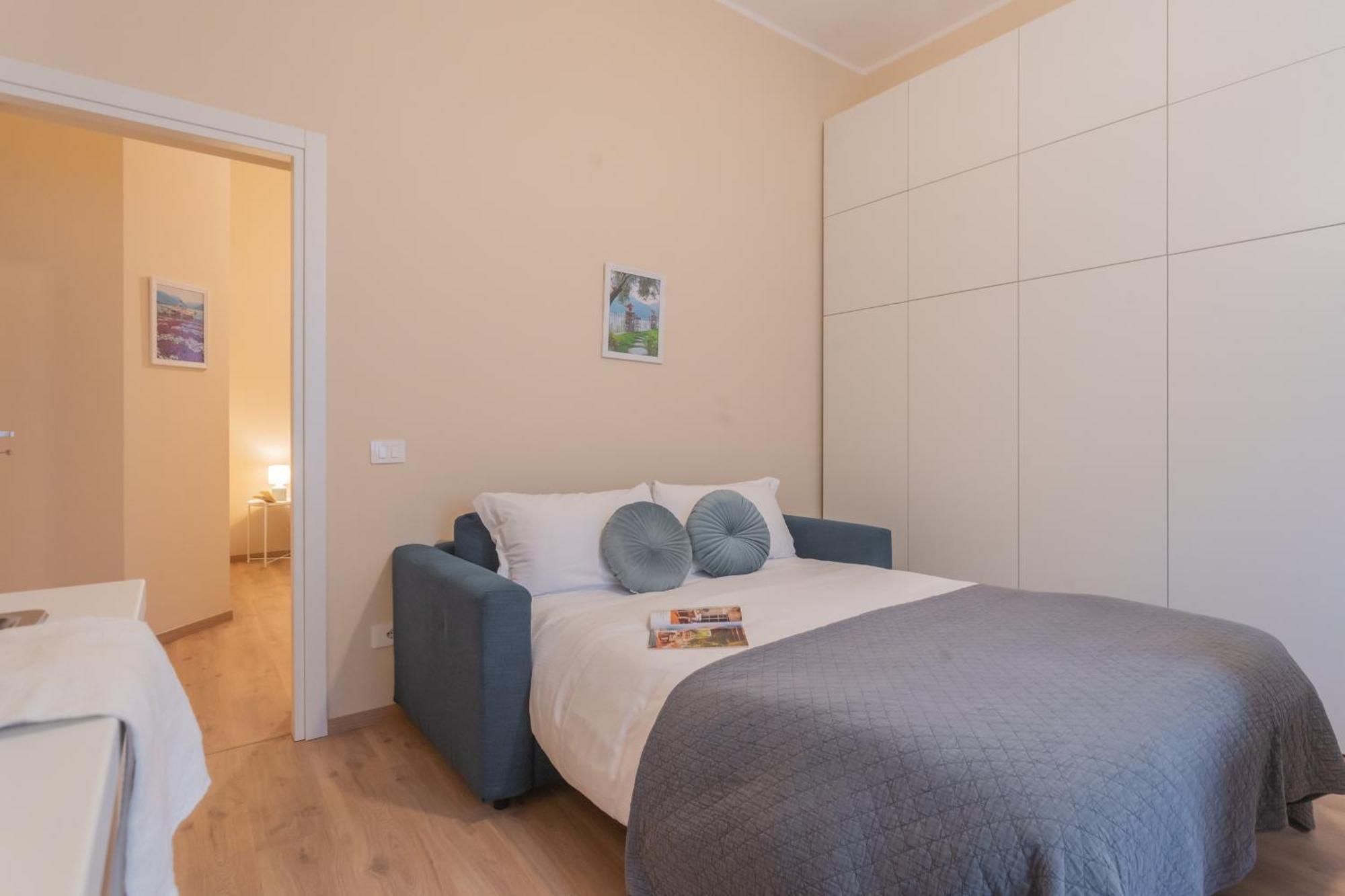 Simar Nearby S G Train Station By Rent Como