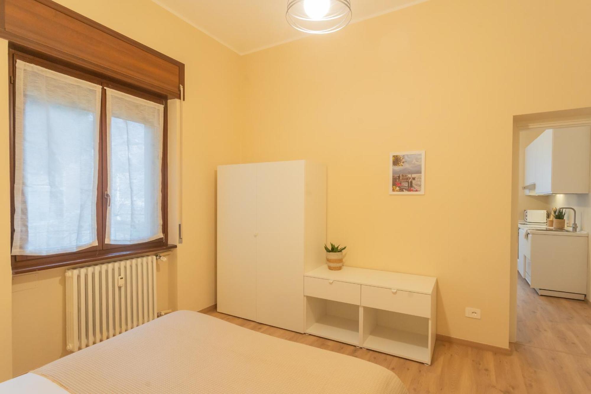 Simar Nearby S G Train Station By Rent Apartment *
