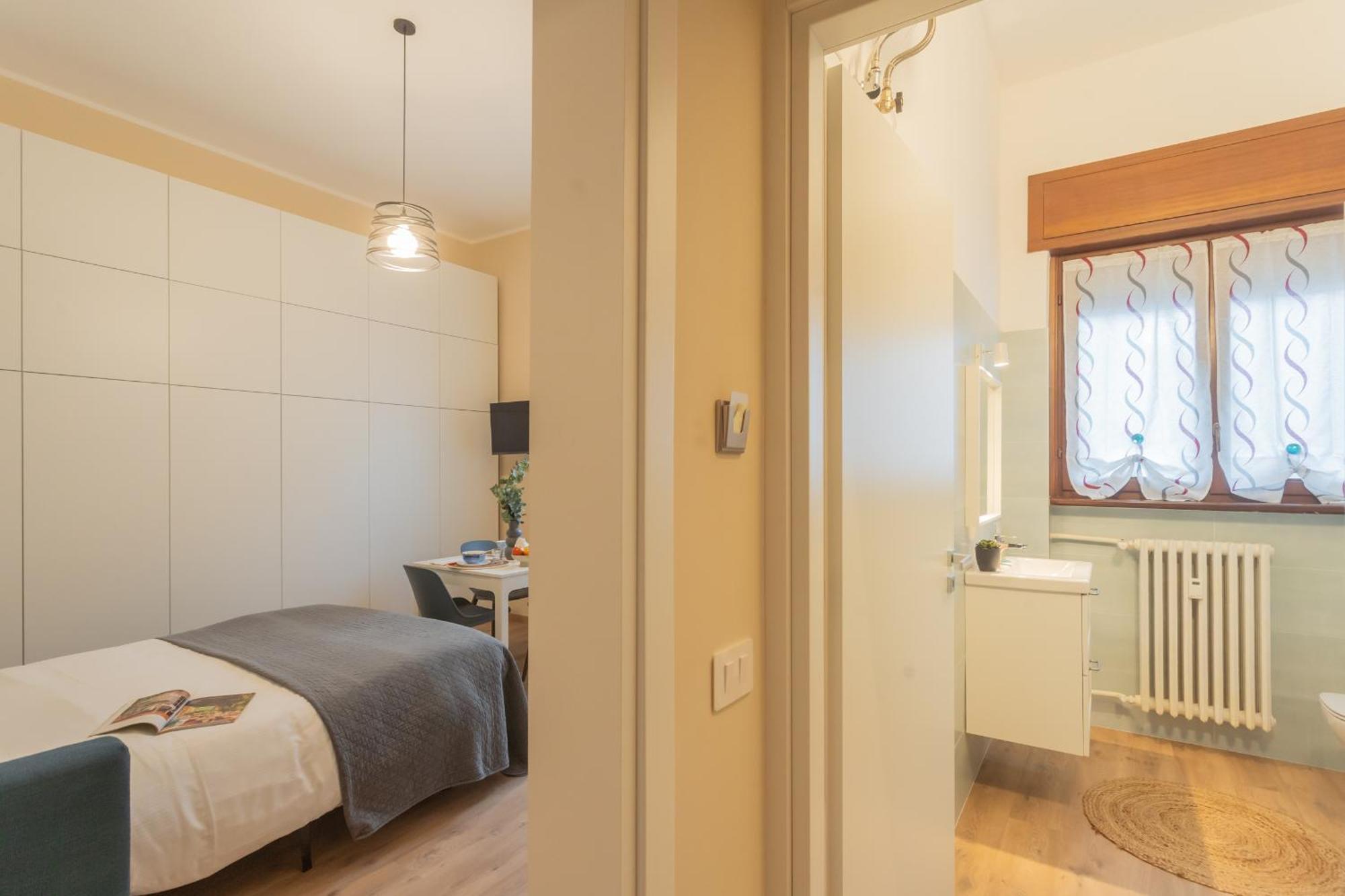 Simar Nearby S G Train Station By Rent