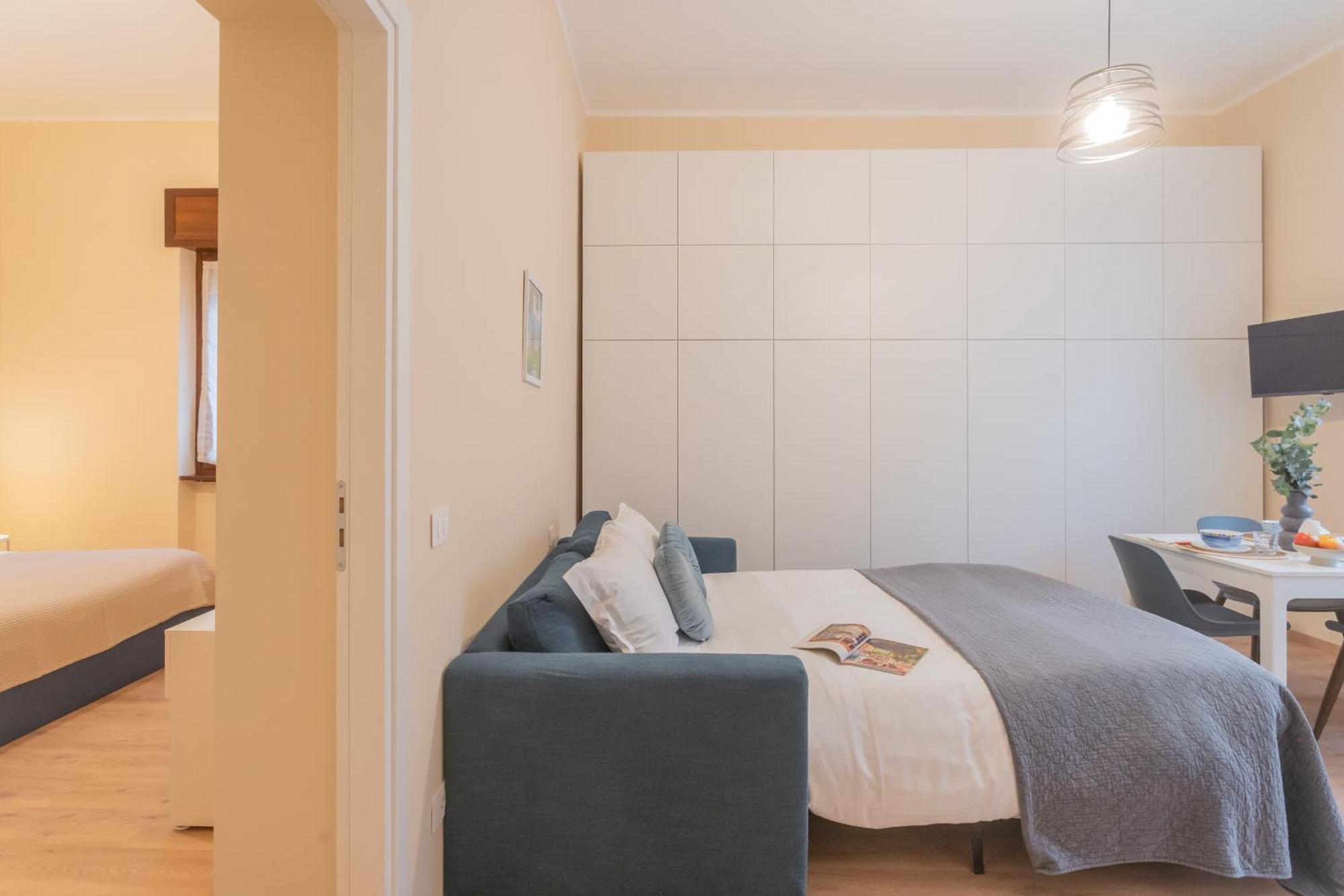 Simar Nearby S G Train Station By Rent Apartment Como