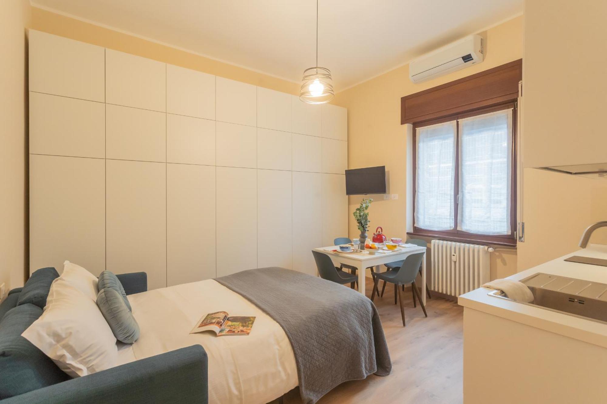 Simar Nearby S G Train Station By Rent Como