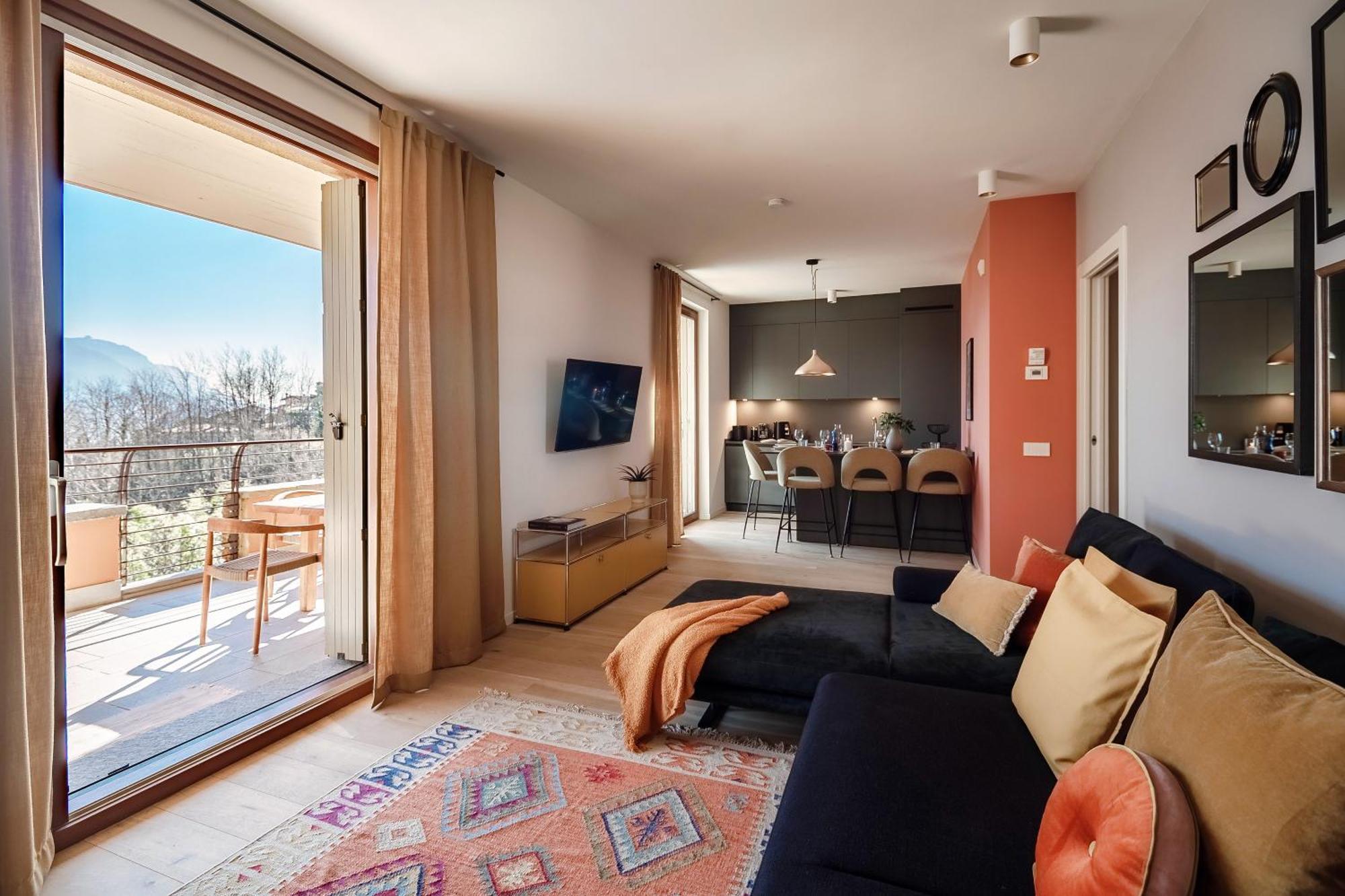 Belsit - By Myhomeincomo Apartment